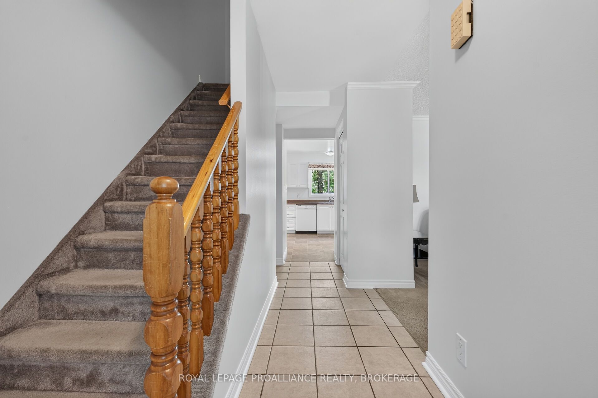 900 Nottinghill Avenue Property Photo 6