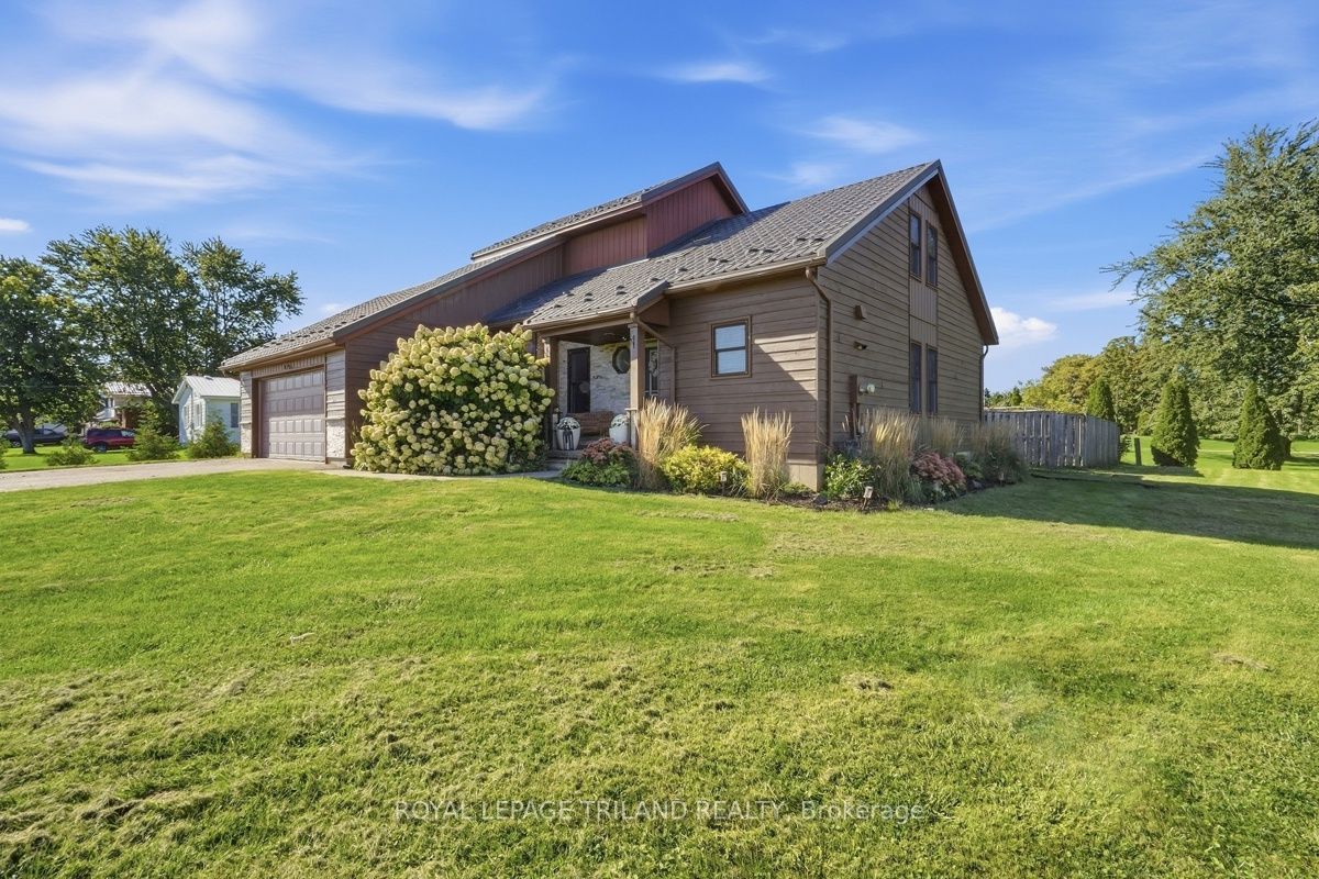 49344 Crossley-hunter Line Property Photo 1