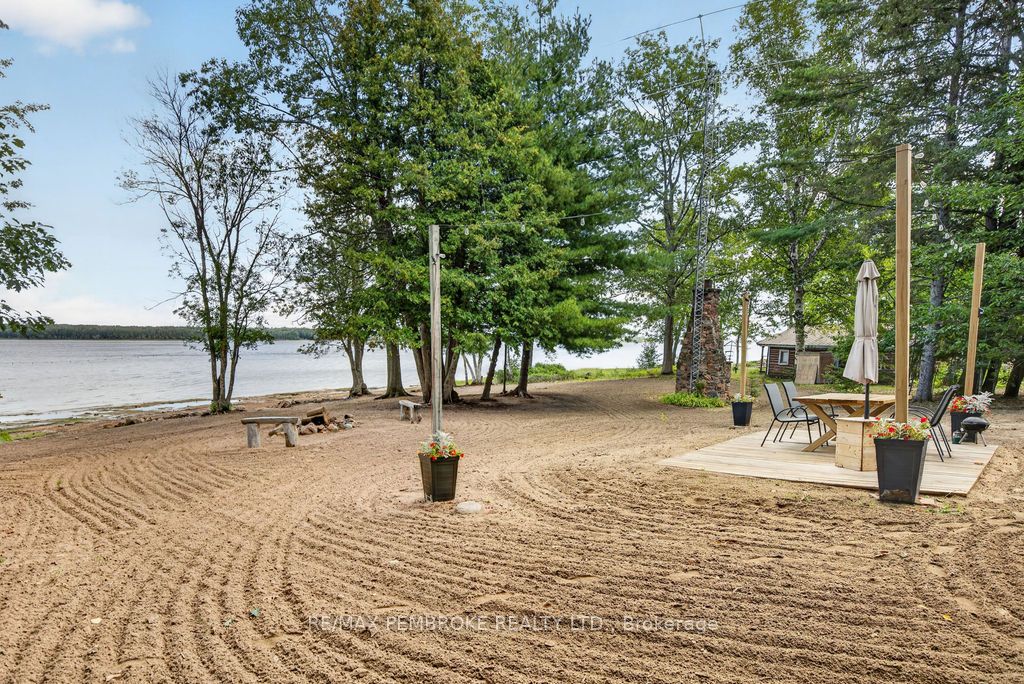 141a Sullivan Point Road Property Photo 3