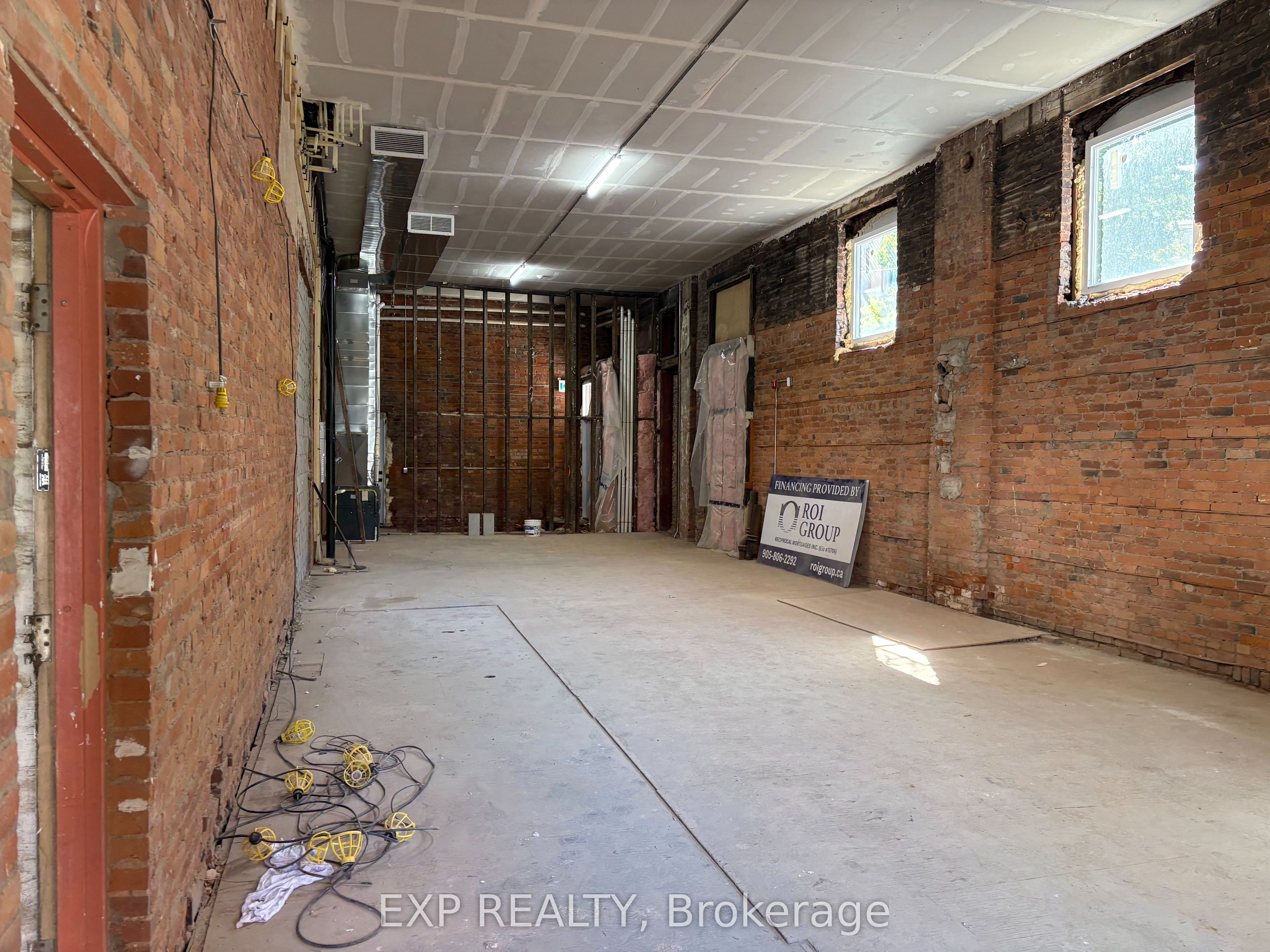208 King Street E 200 Property Photo 4