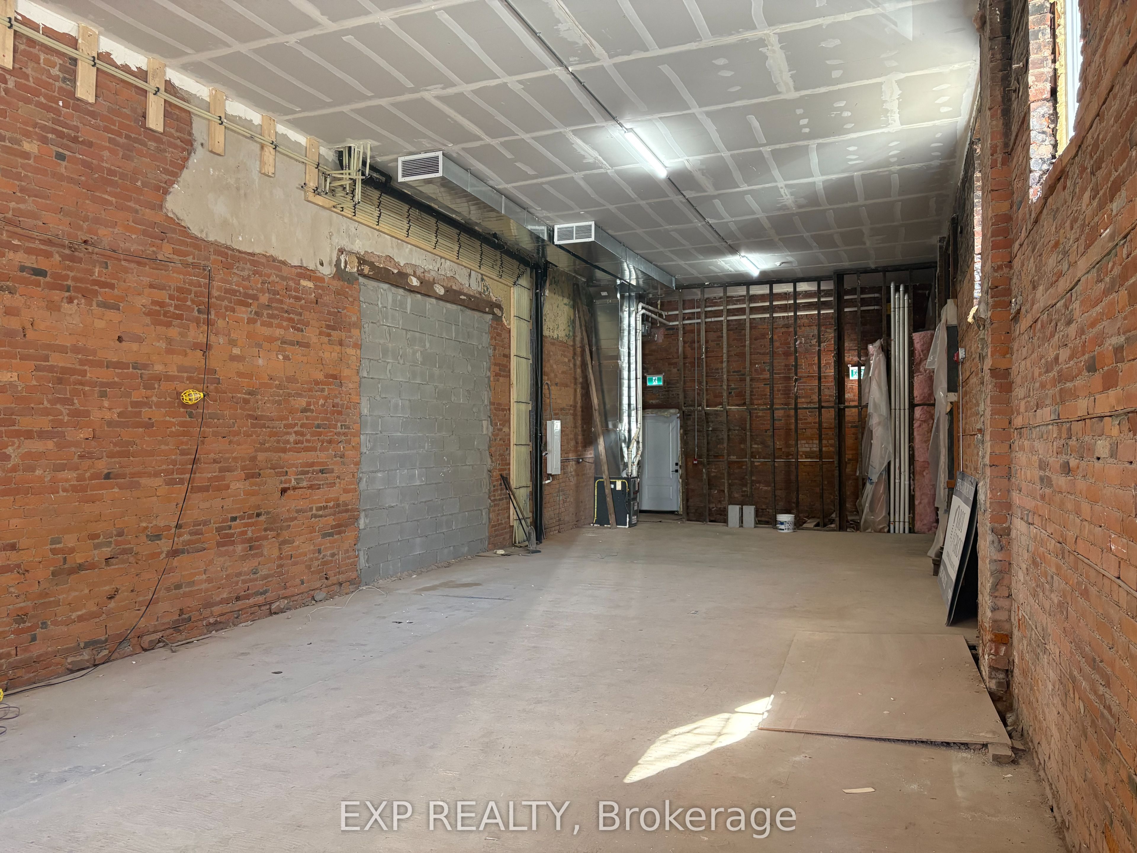 208 King Street E 200 Property Photo 5
