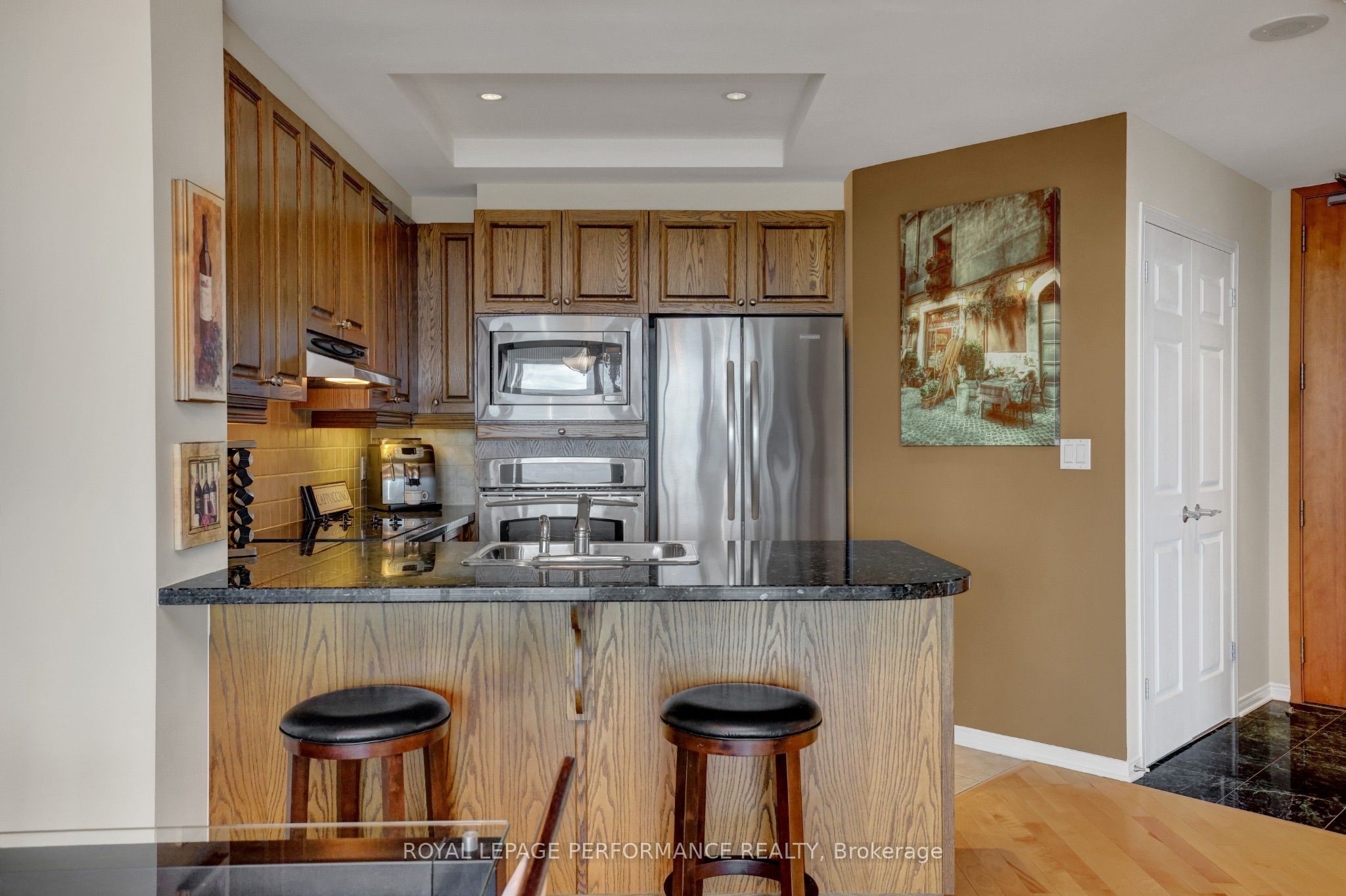 38 Metropole Private 2603 Property Photo 3