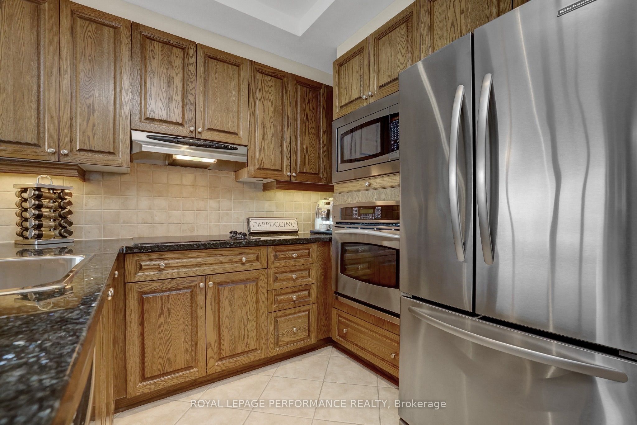 38 Metropole Private 2603 Property Photo 5