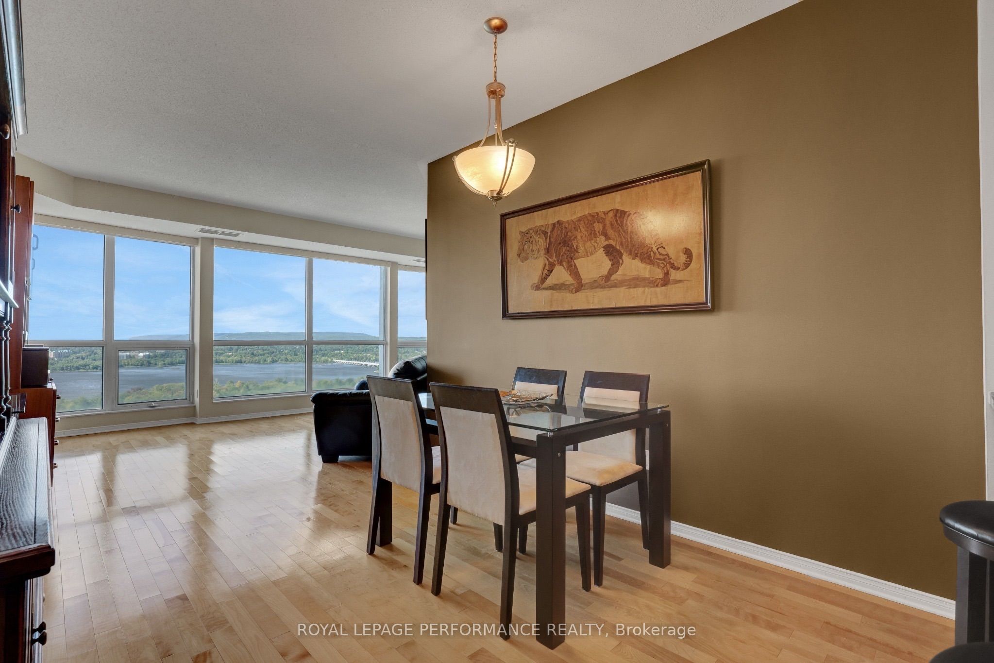 38 Metropole Private 2603 Property Photo 7