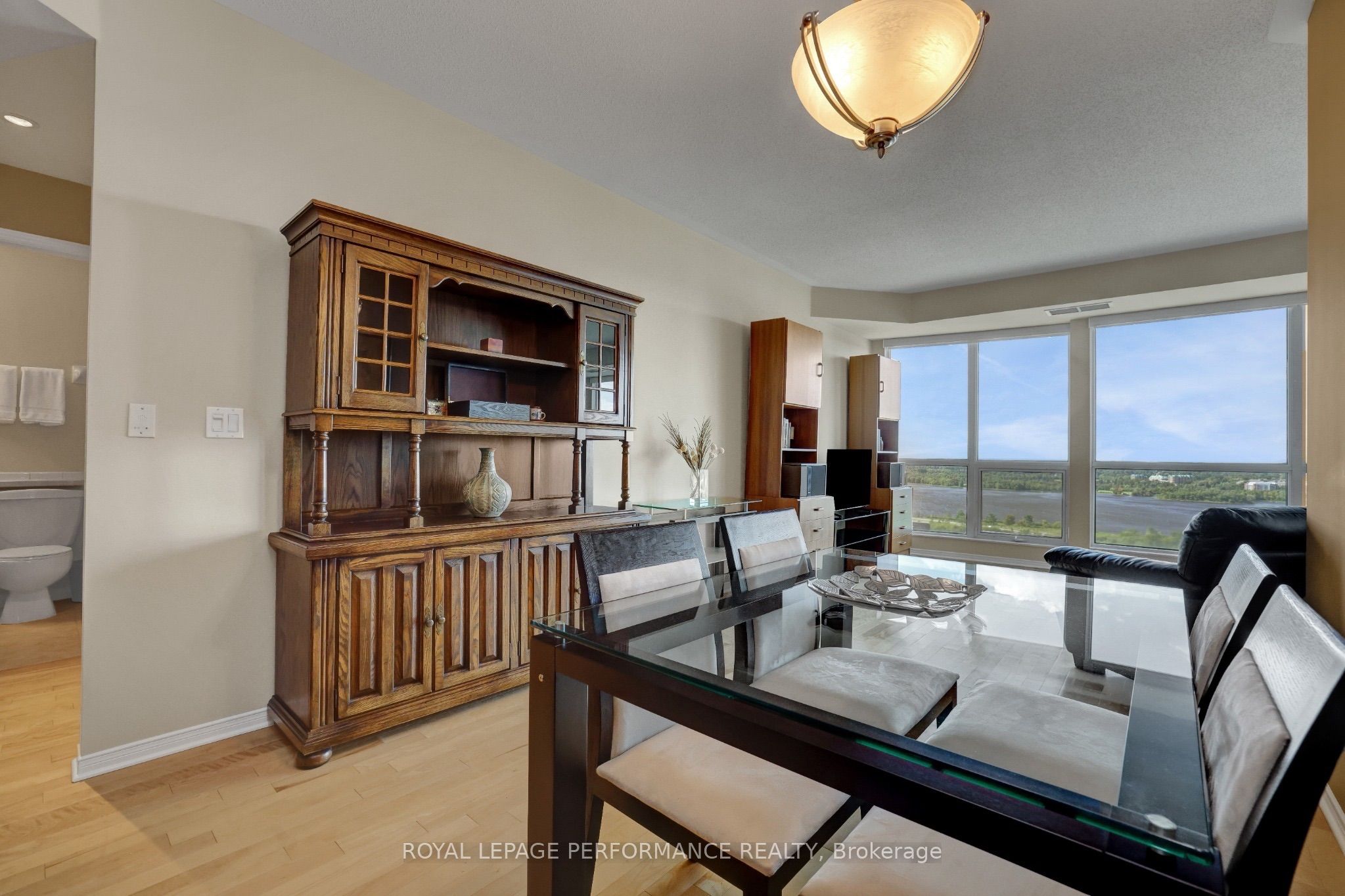 38 Metropole Private 2603 Property Photo 8