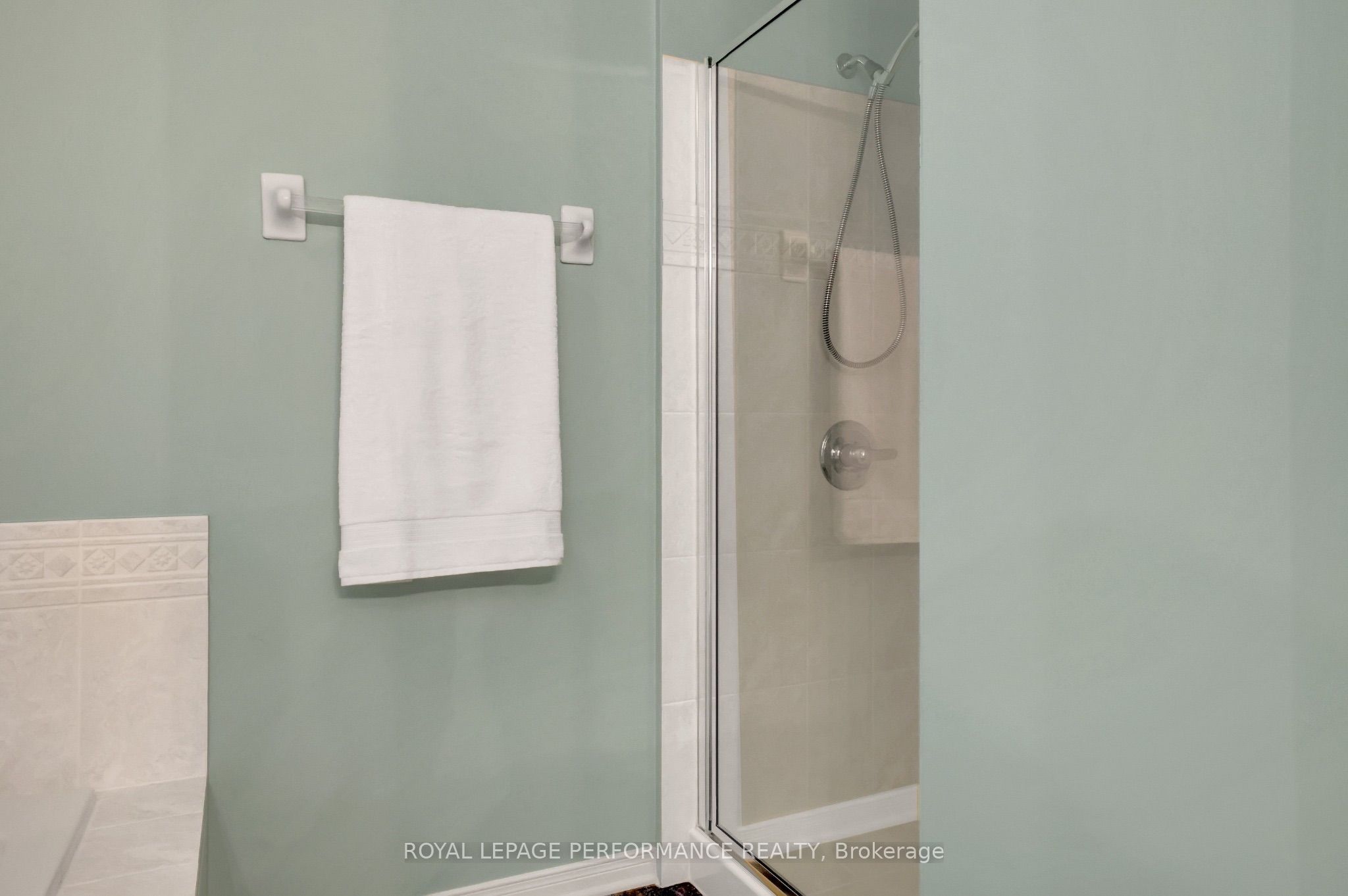 38 Metropole Private 2603 Property Photo 16