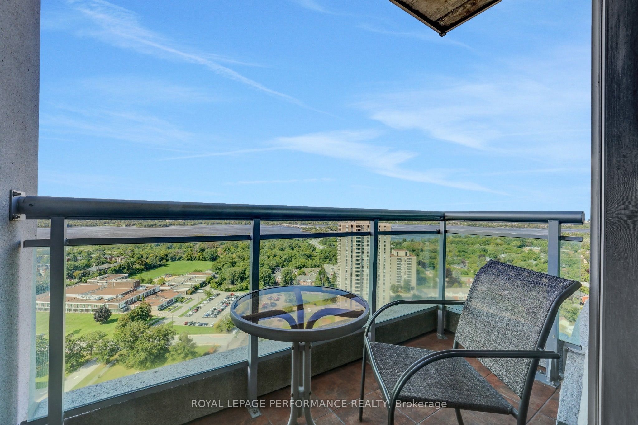 38 Metropole Private 2603 Property Photo 19