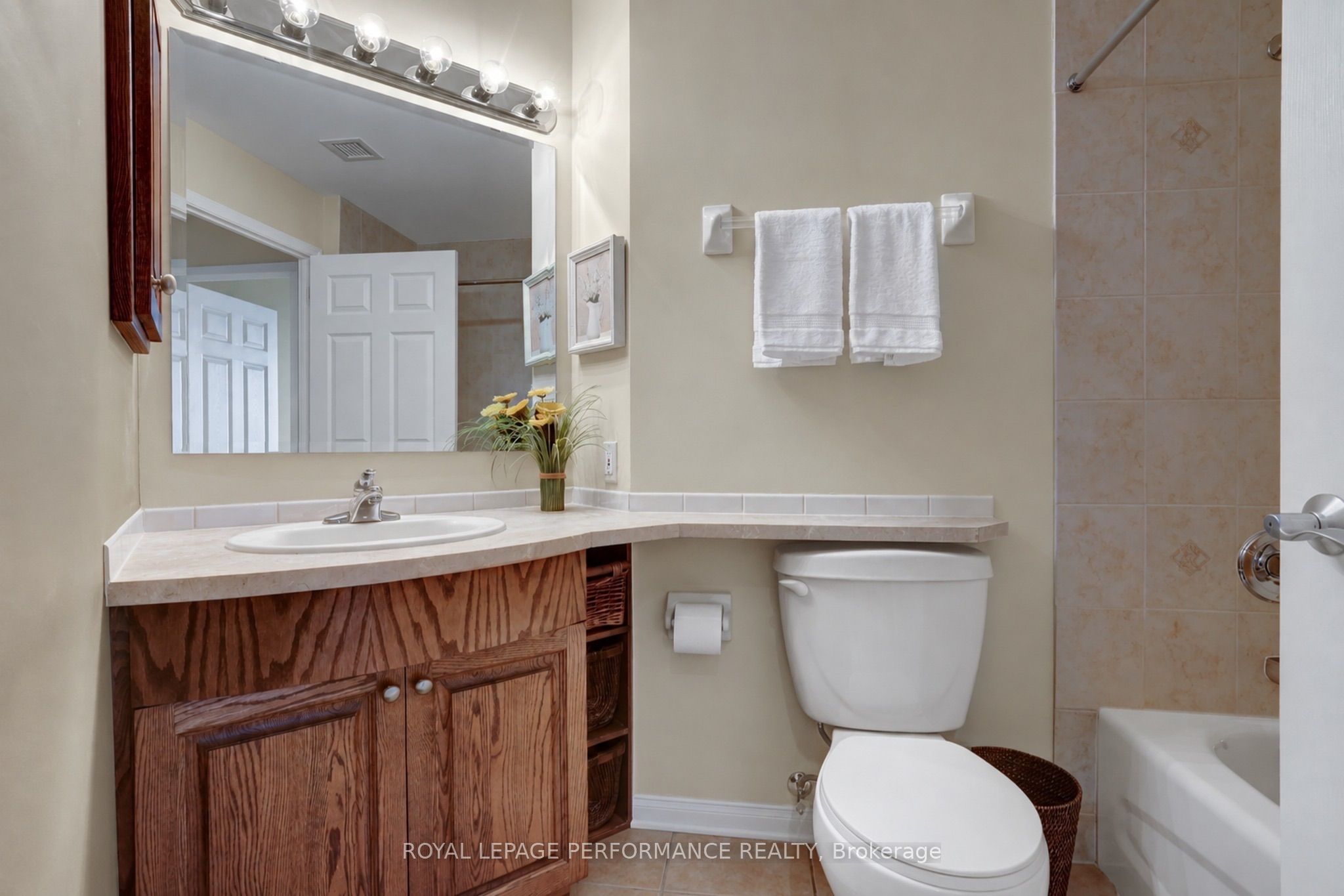 38 Metropole Private 2603 Property Photo 20
