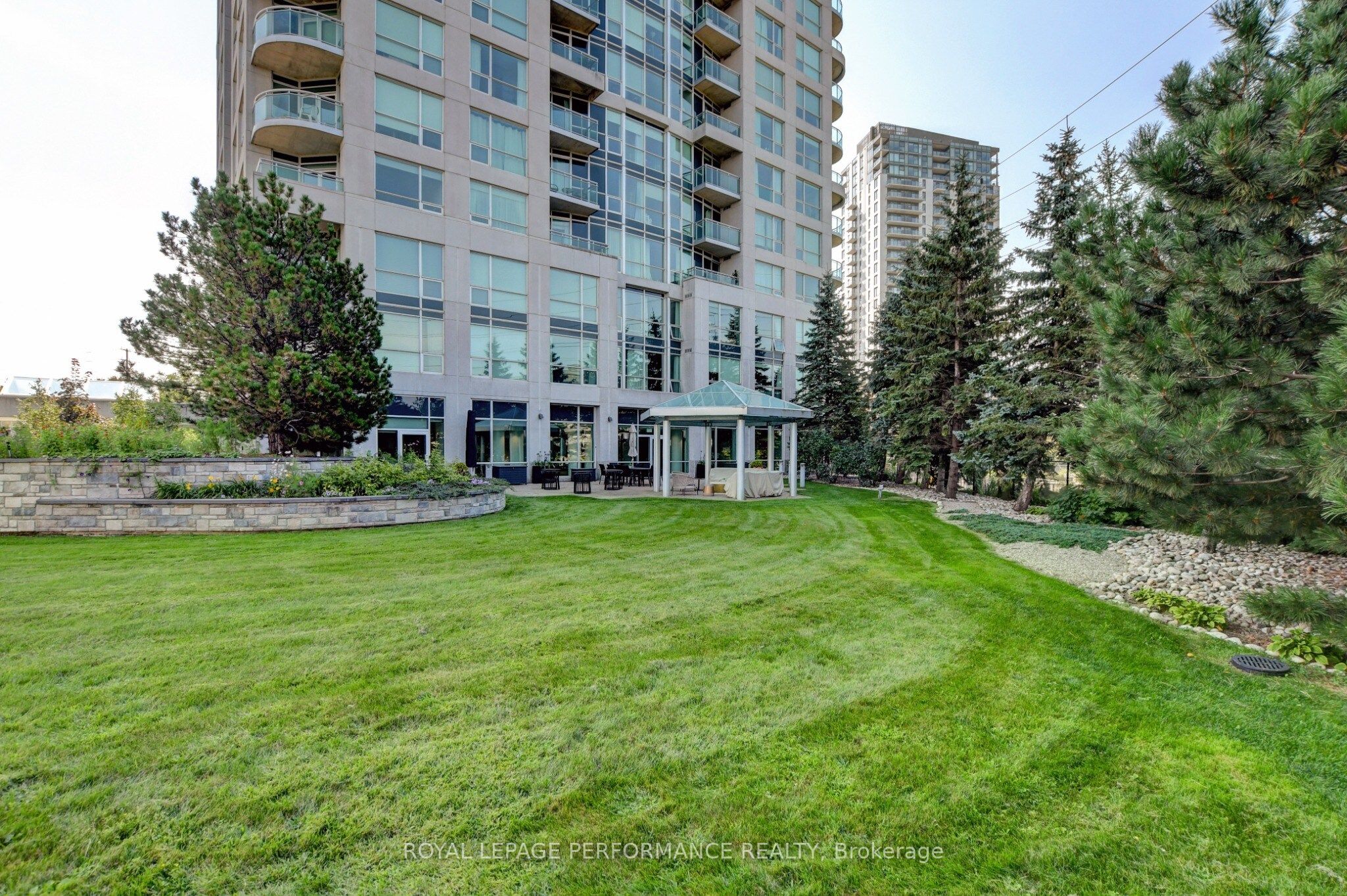 38 Metropole Private 2603 Property Photo 37
