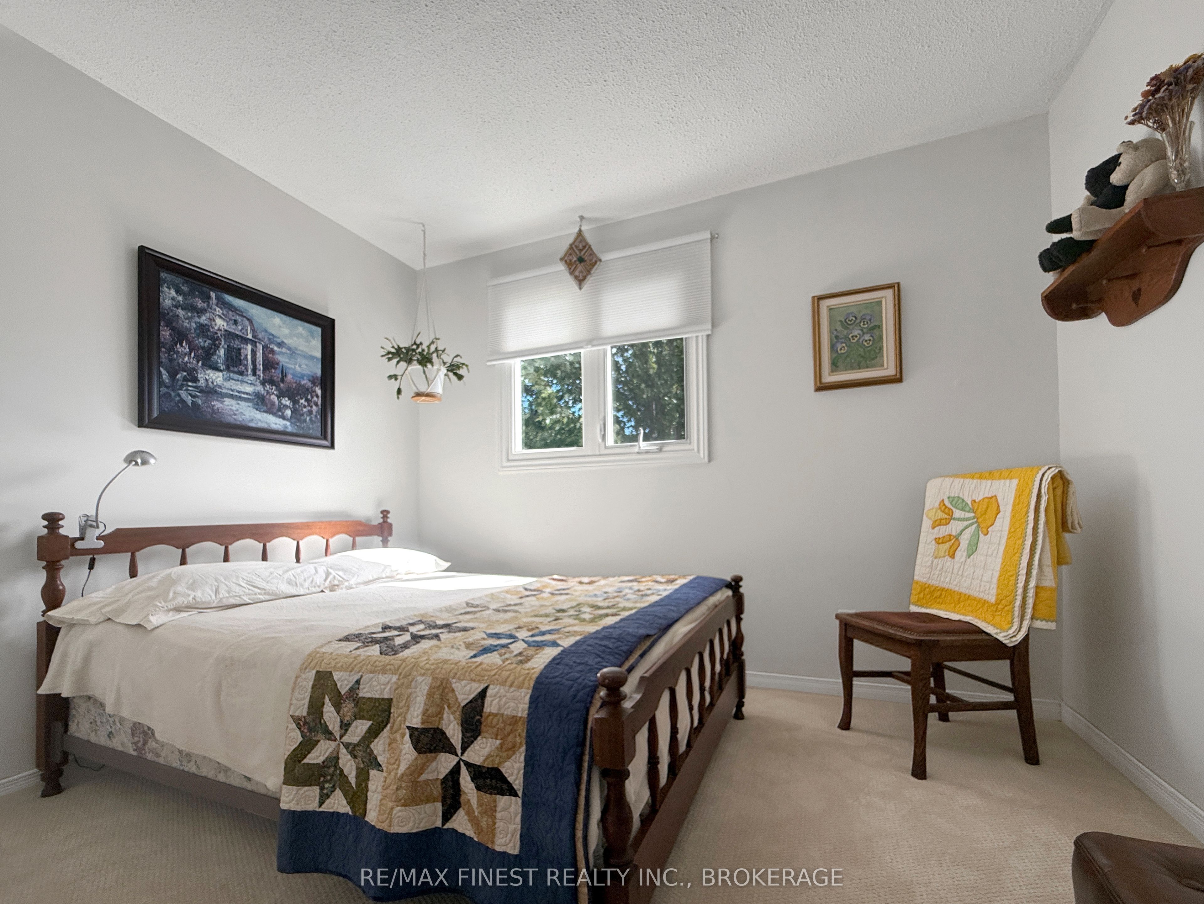 906 Purcell Crescent Property Photo 16