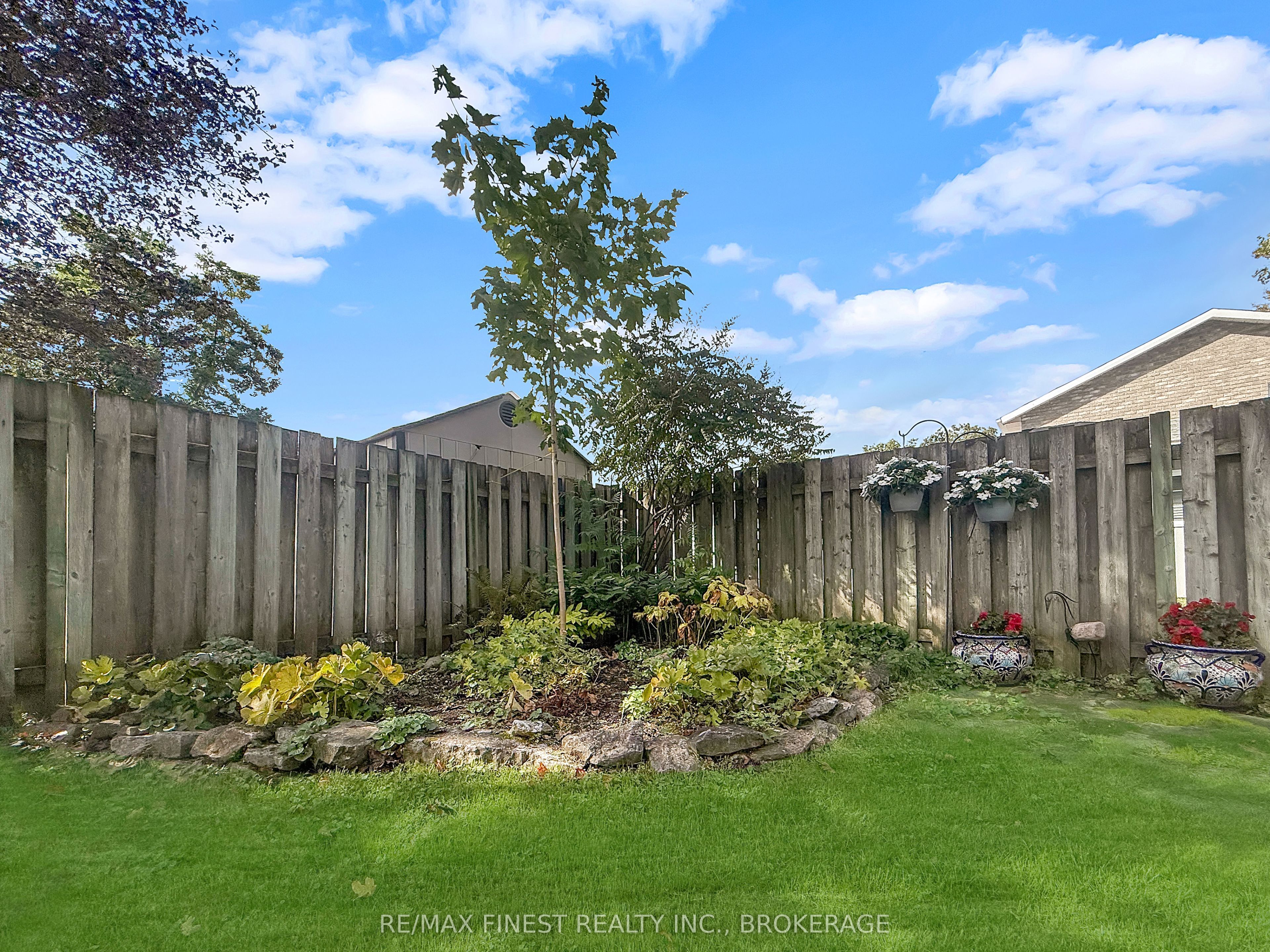 906 Purcell Crescent Property Photo 36