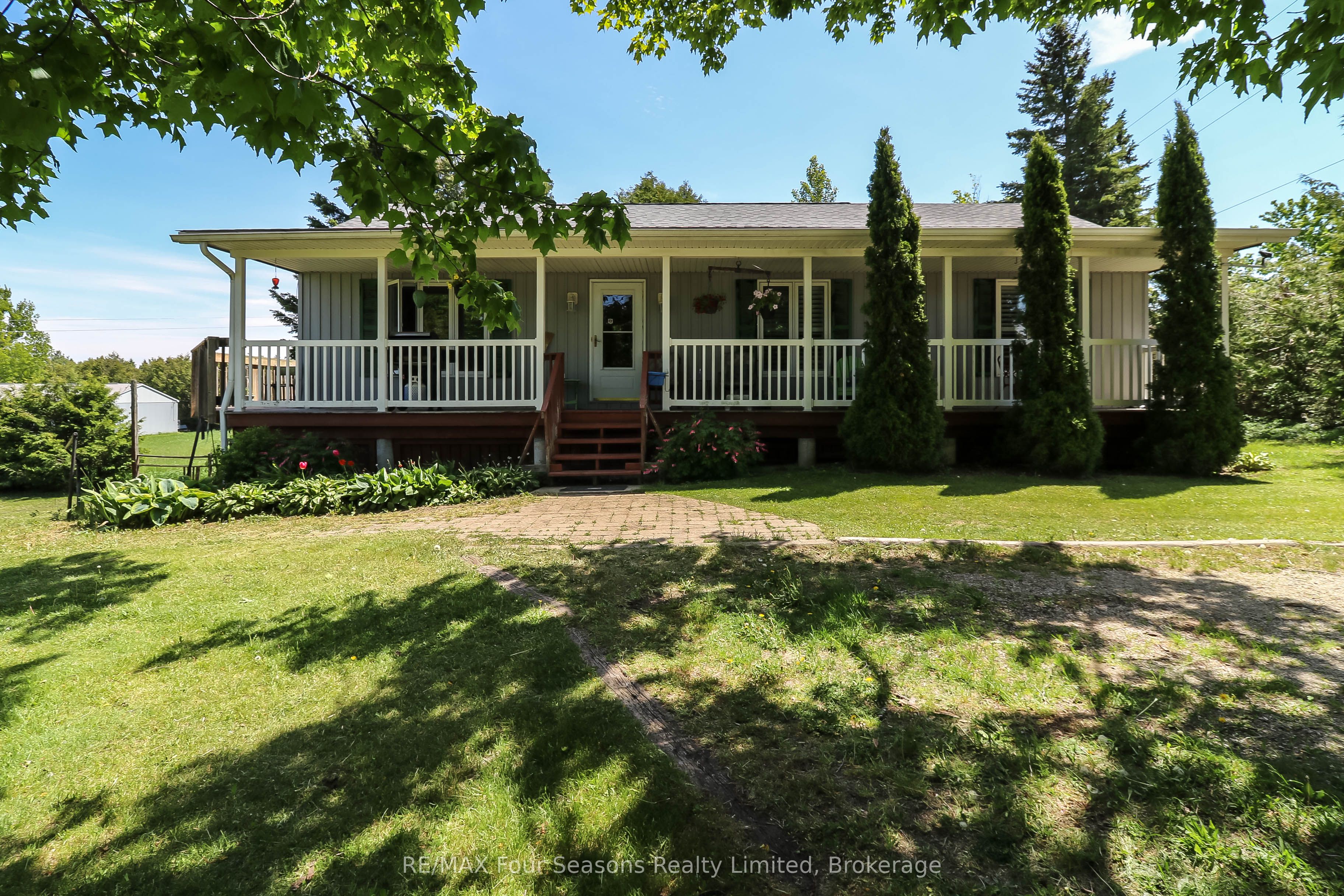 595365 4th Line Property Photo 7