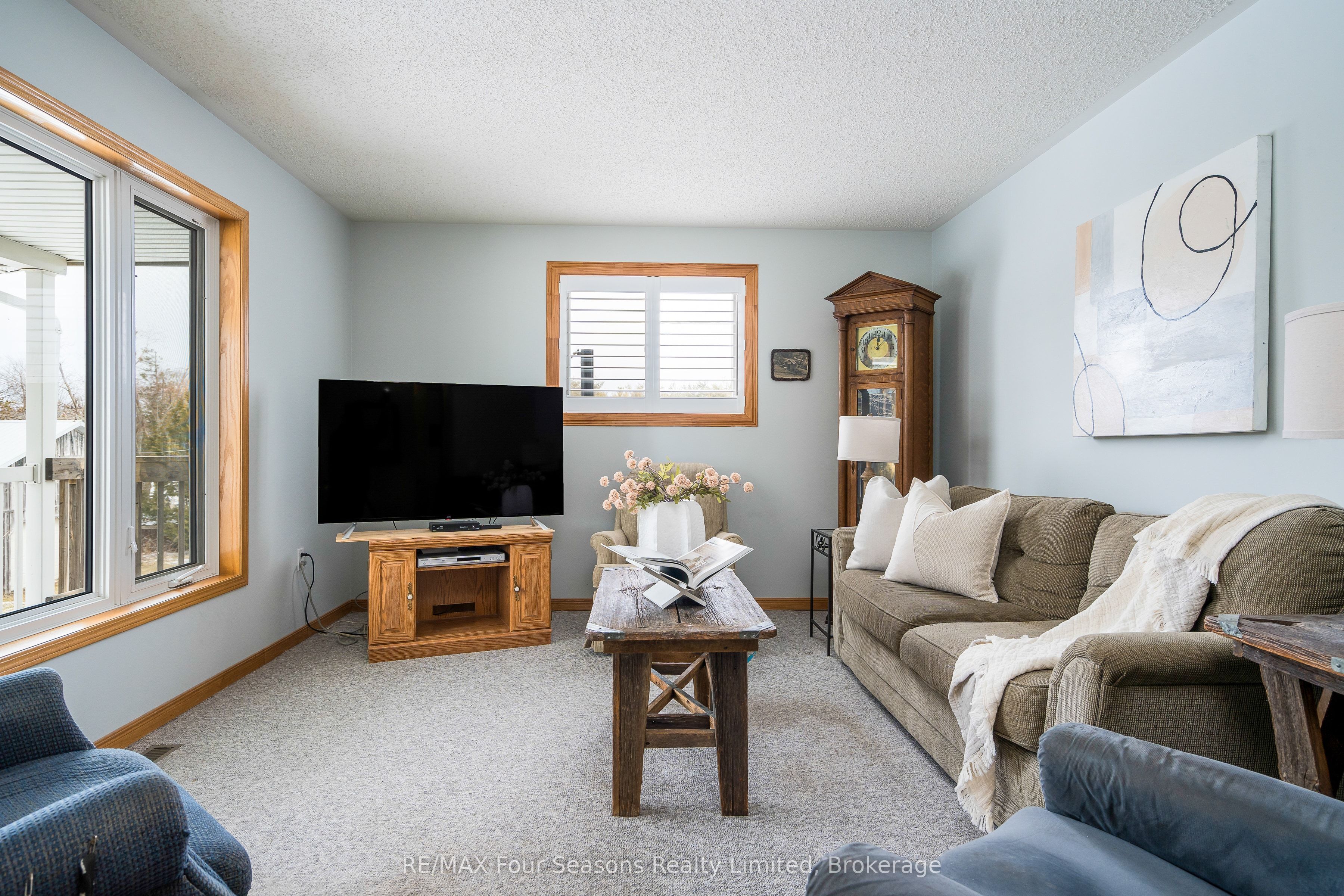 595365 4th Line Property Photo 10
