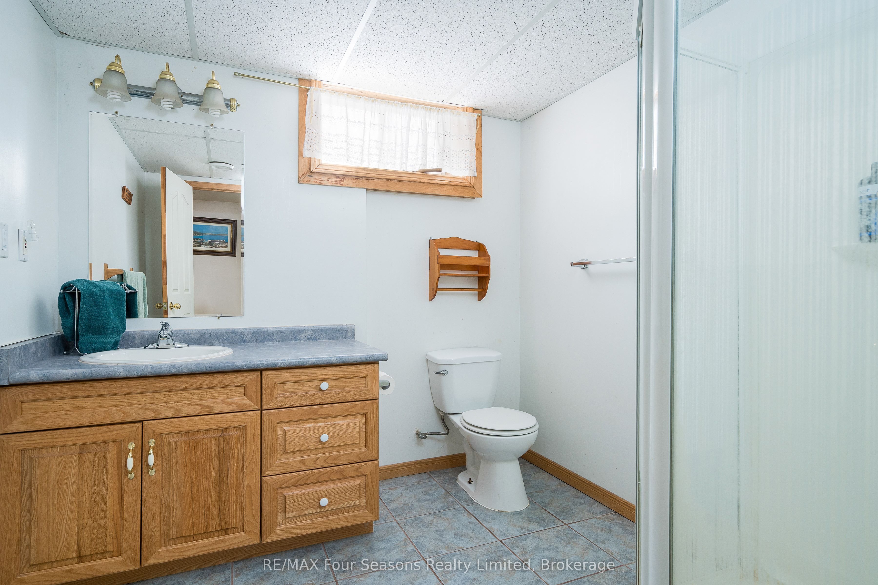 595365 4th Line Property Photo 21