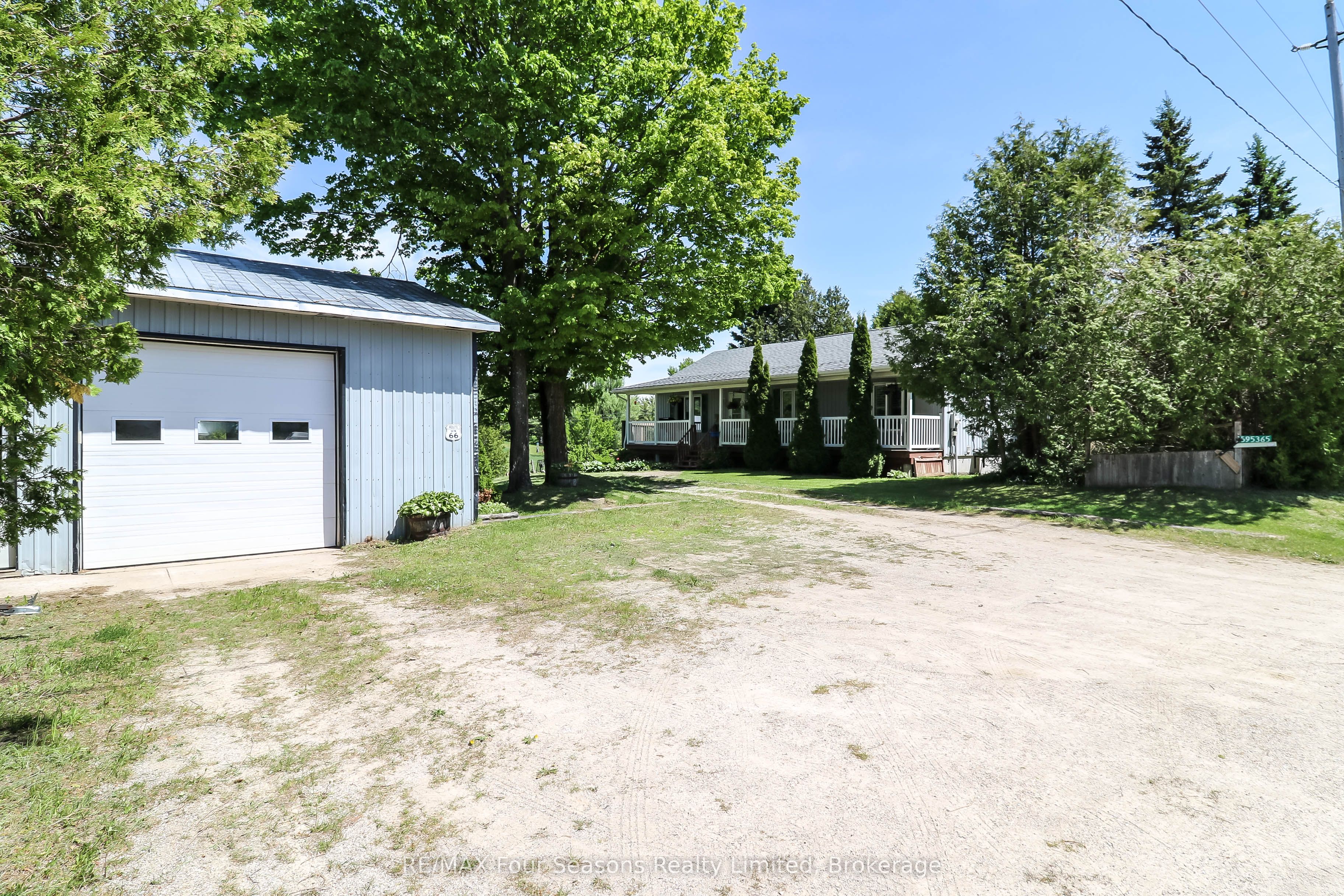 595365 4th Line Property Photo 24