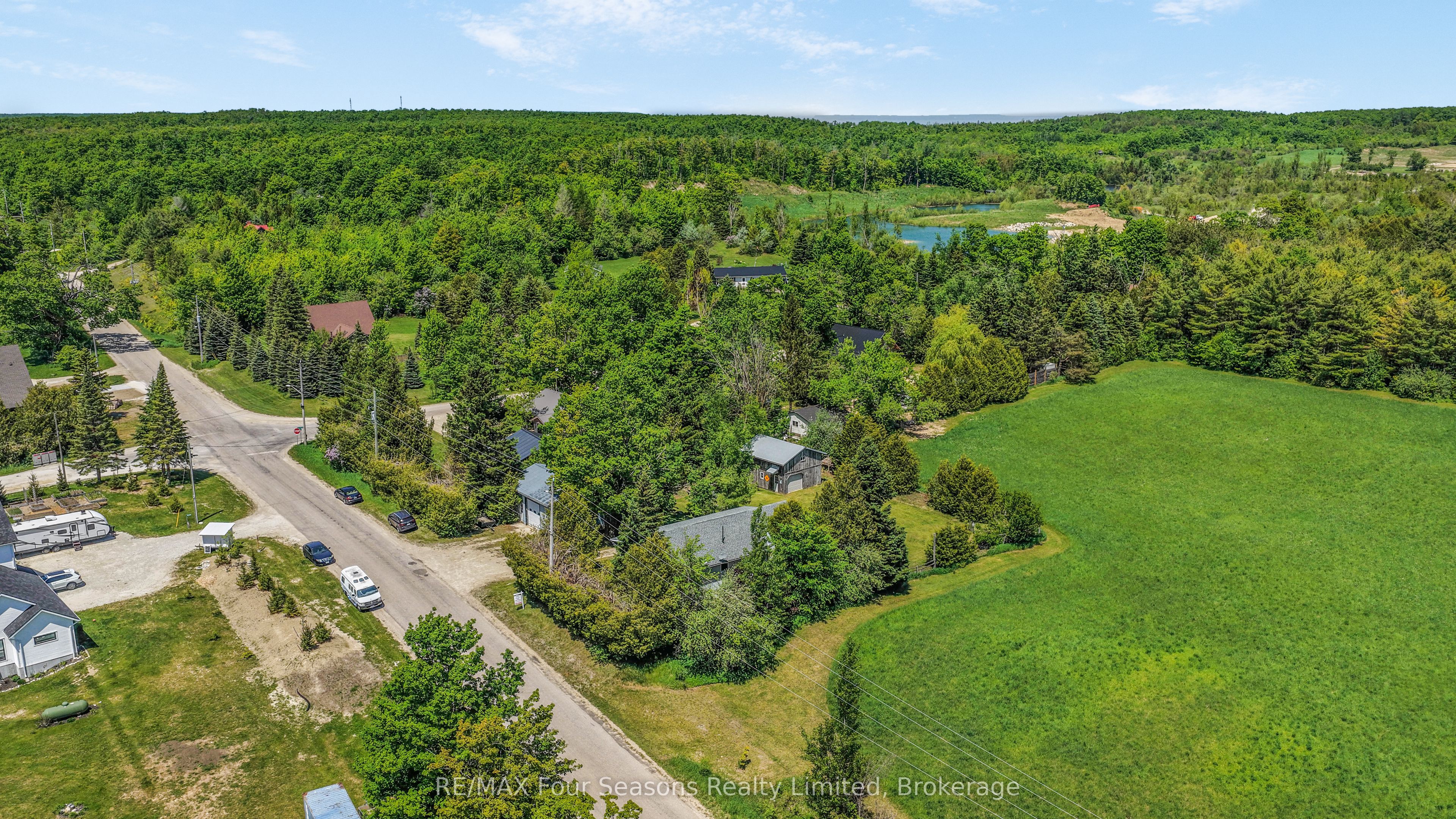 595365 4th Line Property Photo 31