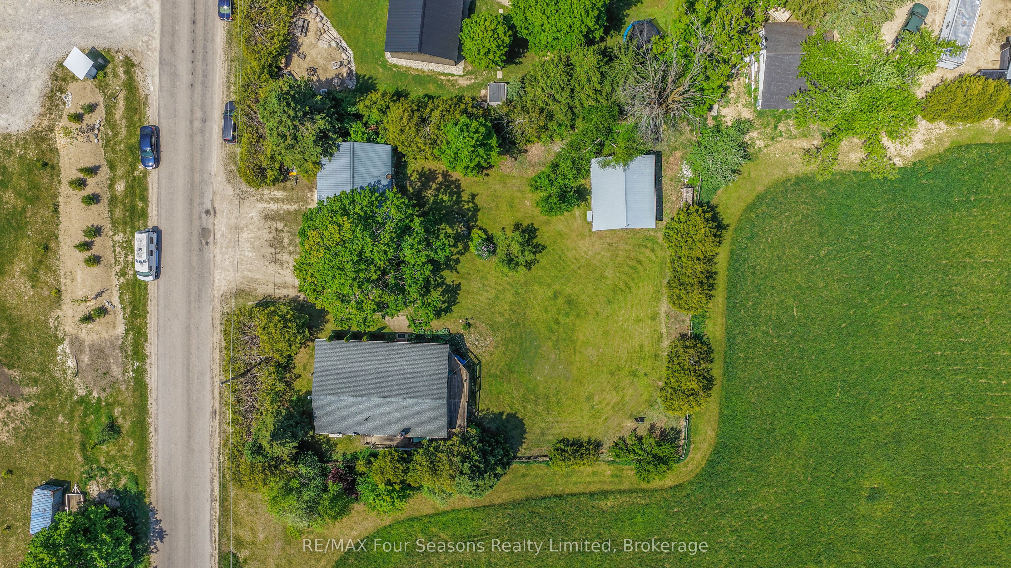 595365 4th Line Property Photo 33