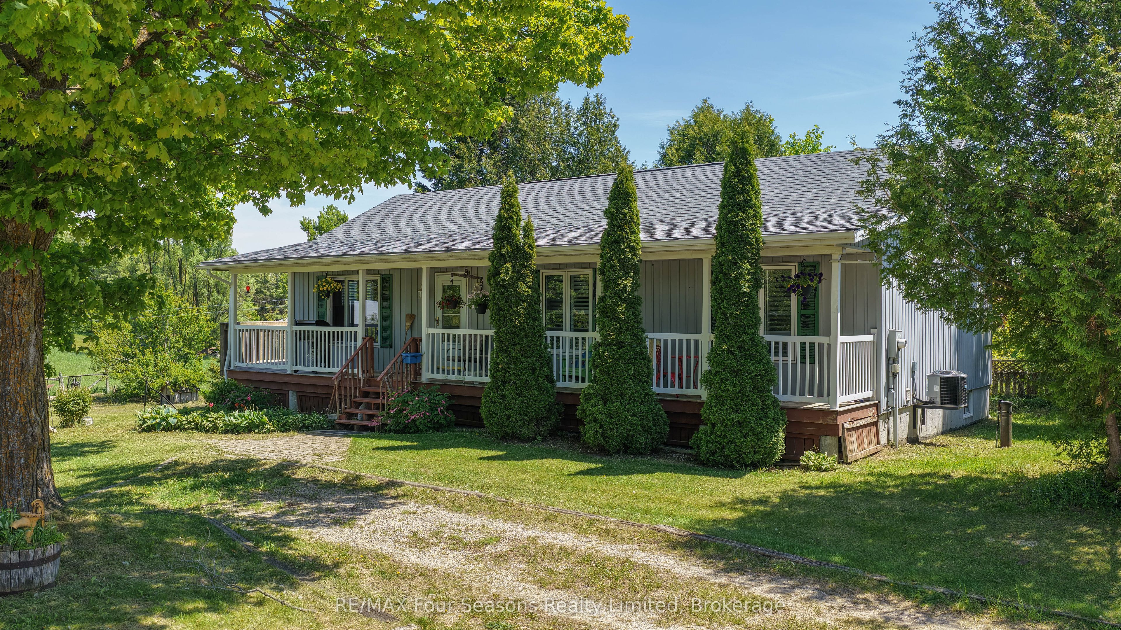 595365 4th Line Property Photo 35