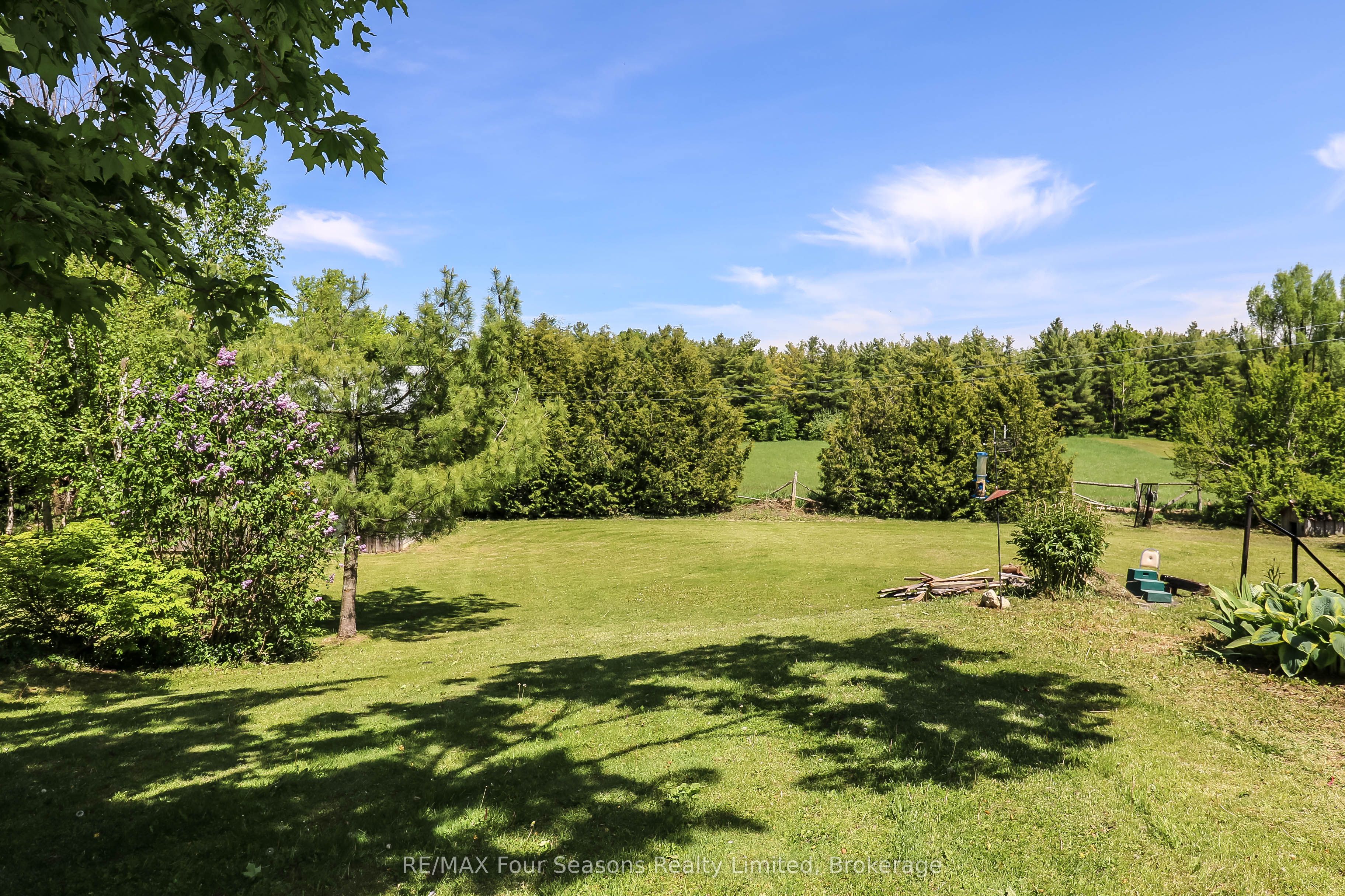 595365 4th Line Property Photo 37
