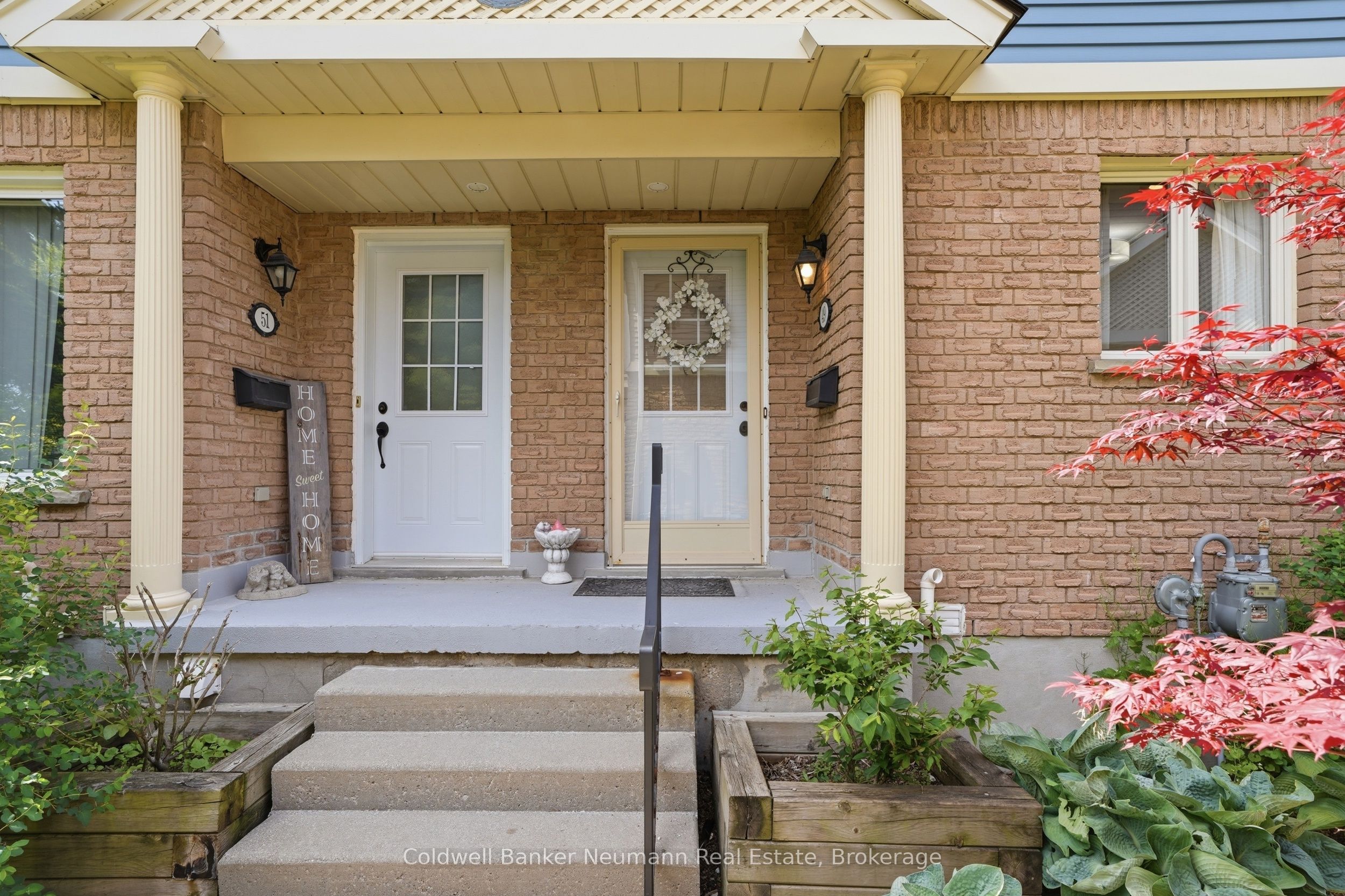 941 Gordon Street 49 Property Photo 4