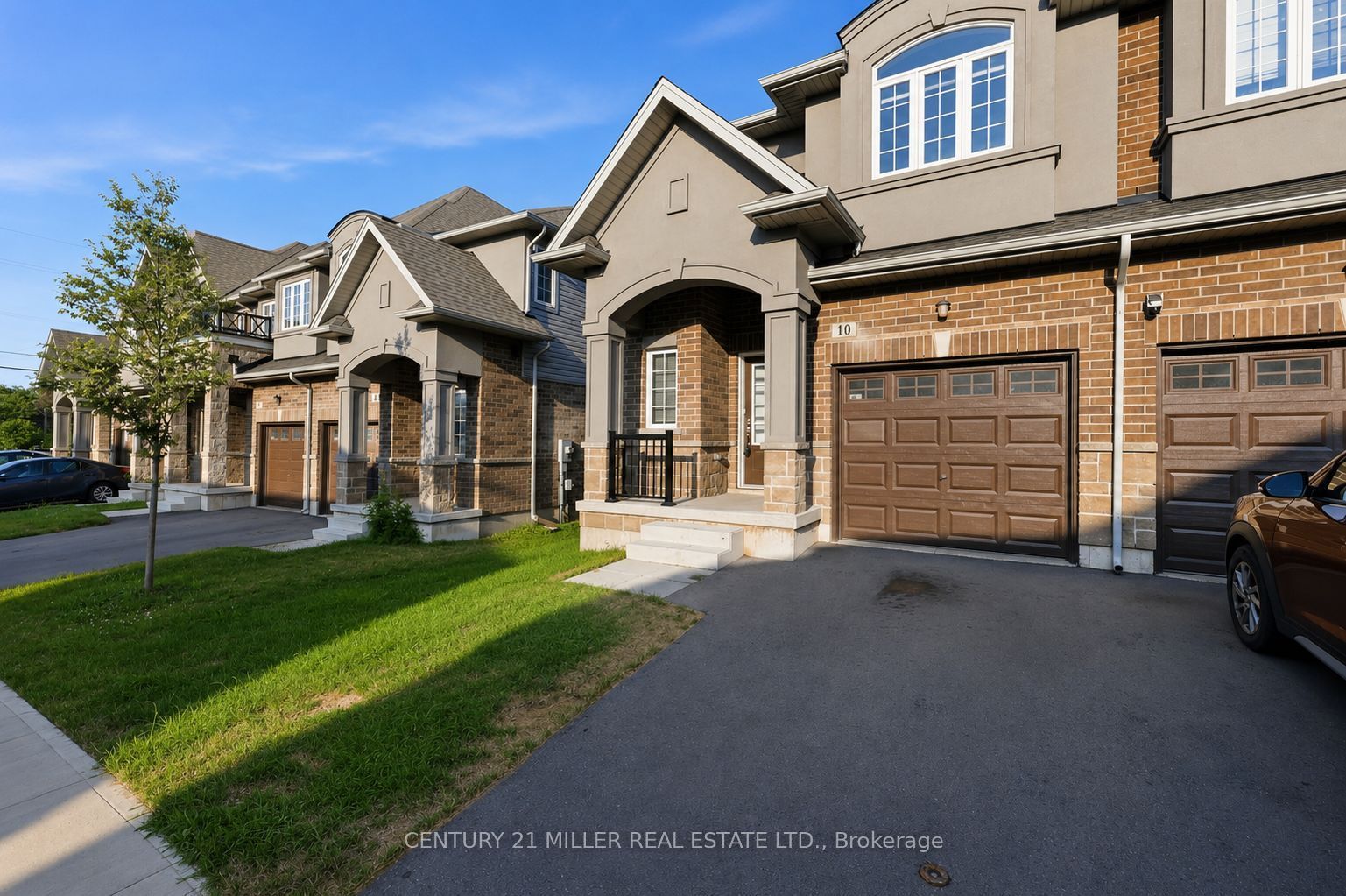 10 Linden Park Lane Property Photo 3