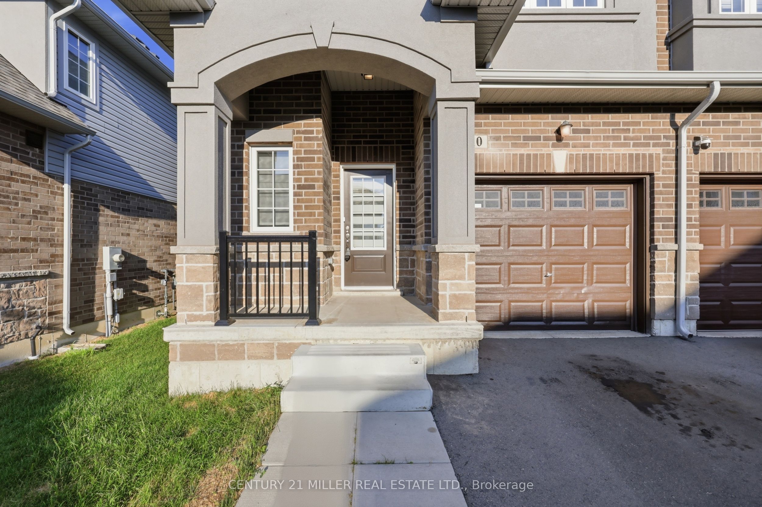 10 Linden Park Lane Property Photo 4