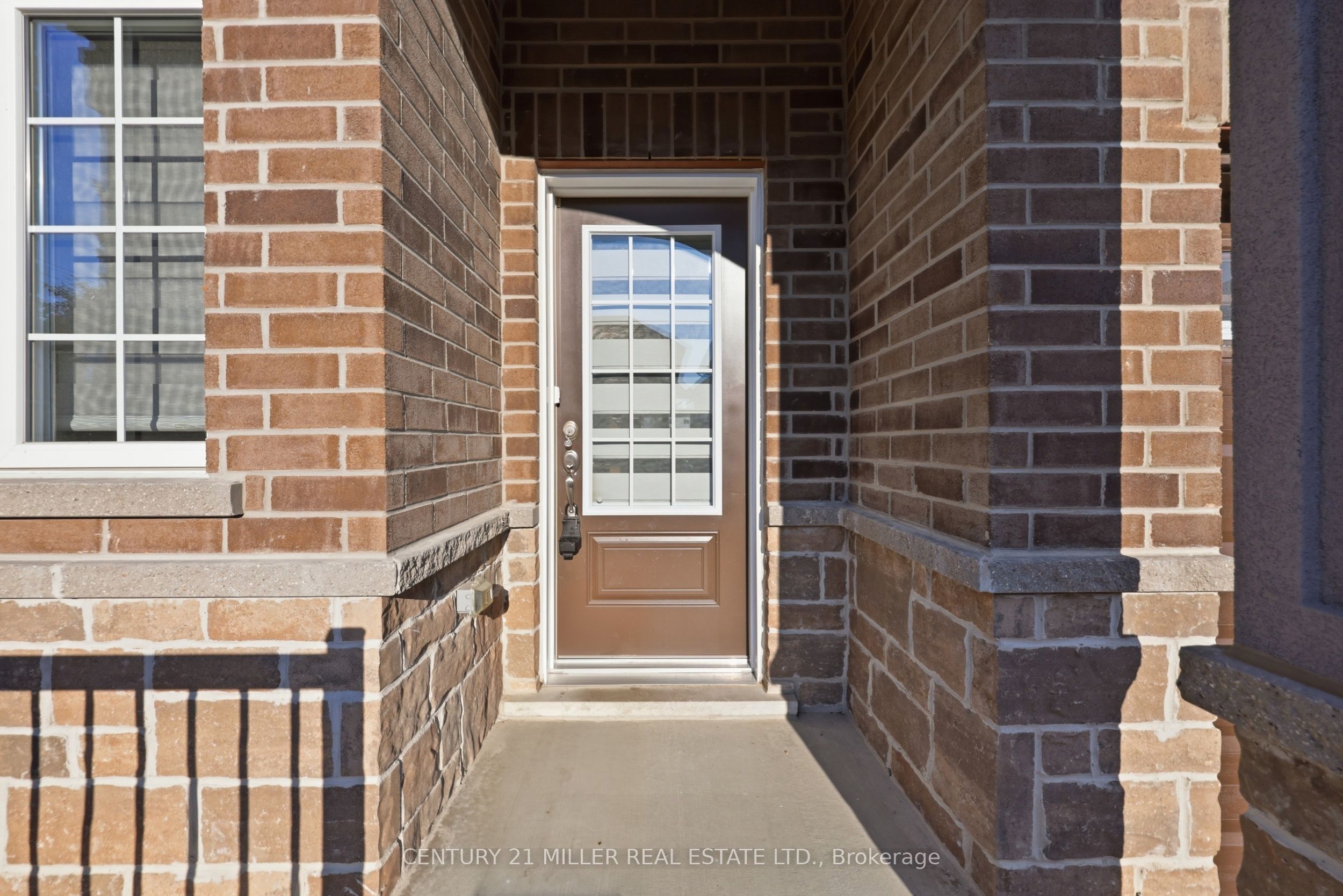 10 Linden Park Lane Property Photo 5
