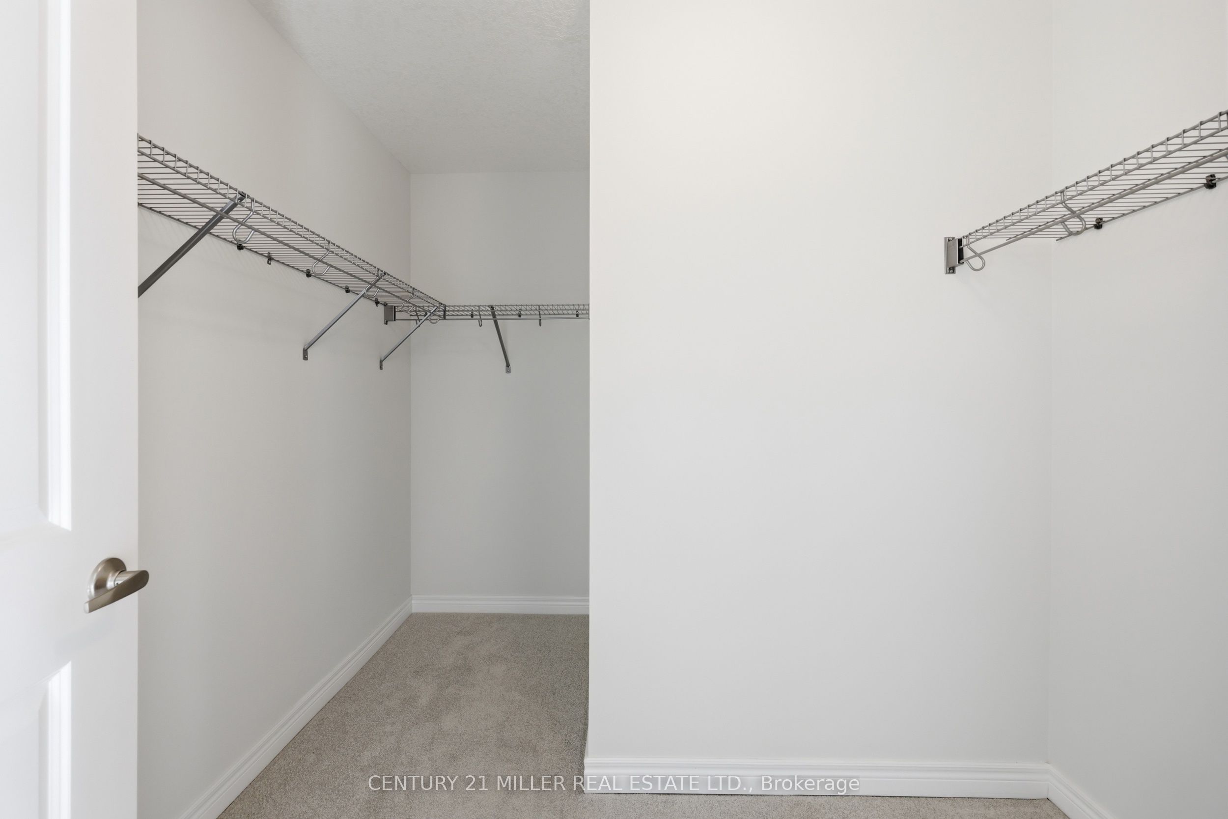 10 Linden Park Lane Property Photo 24