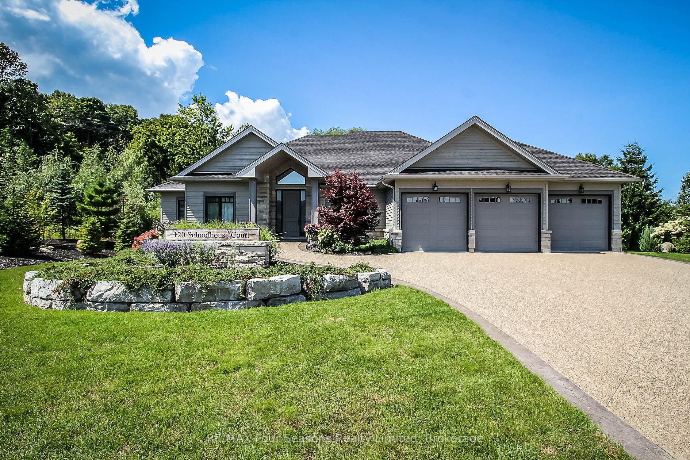 120 Schoolhouse Court Property Photo 1