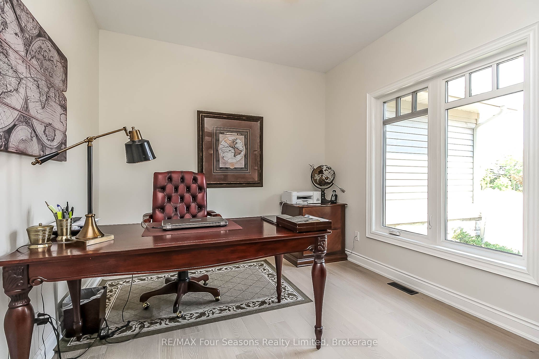 120 Schoolhouse Court Property Photo 5