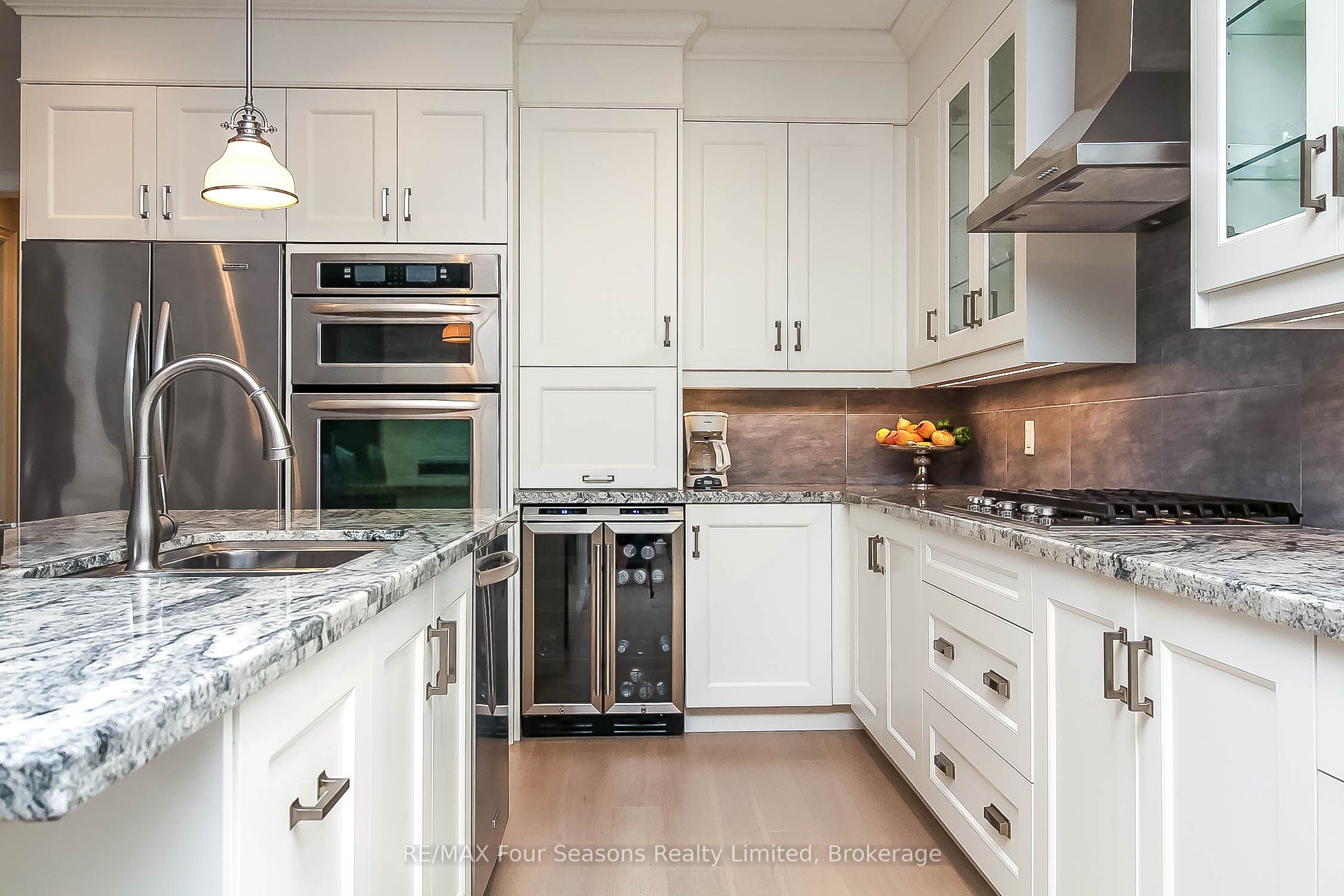 120 Schoolhouse Court Property Photo 13