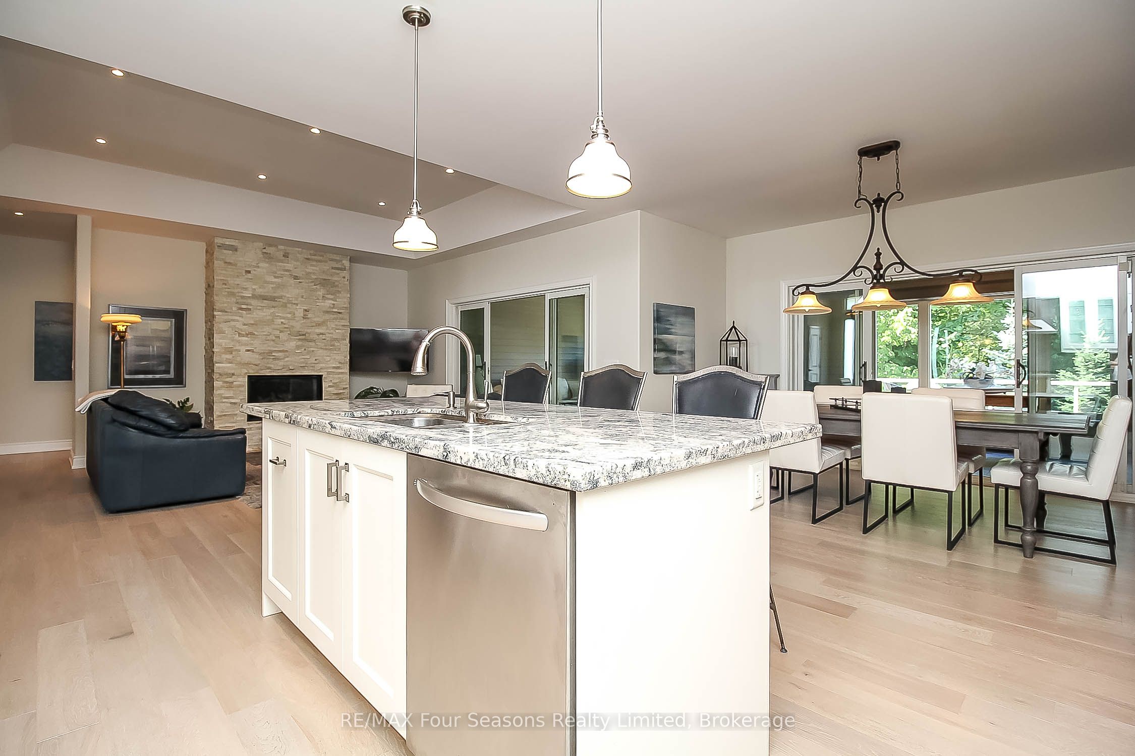 120 Schoolhouse Court Property Photo 14