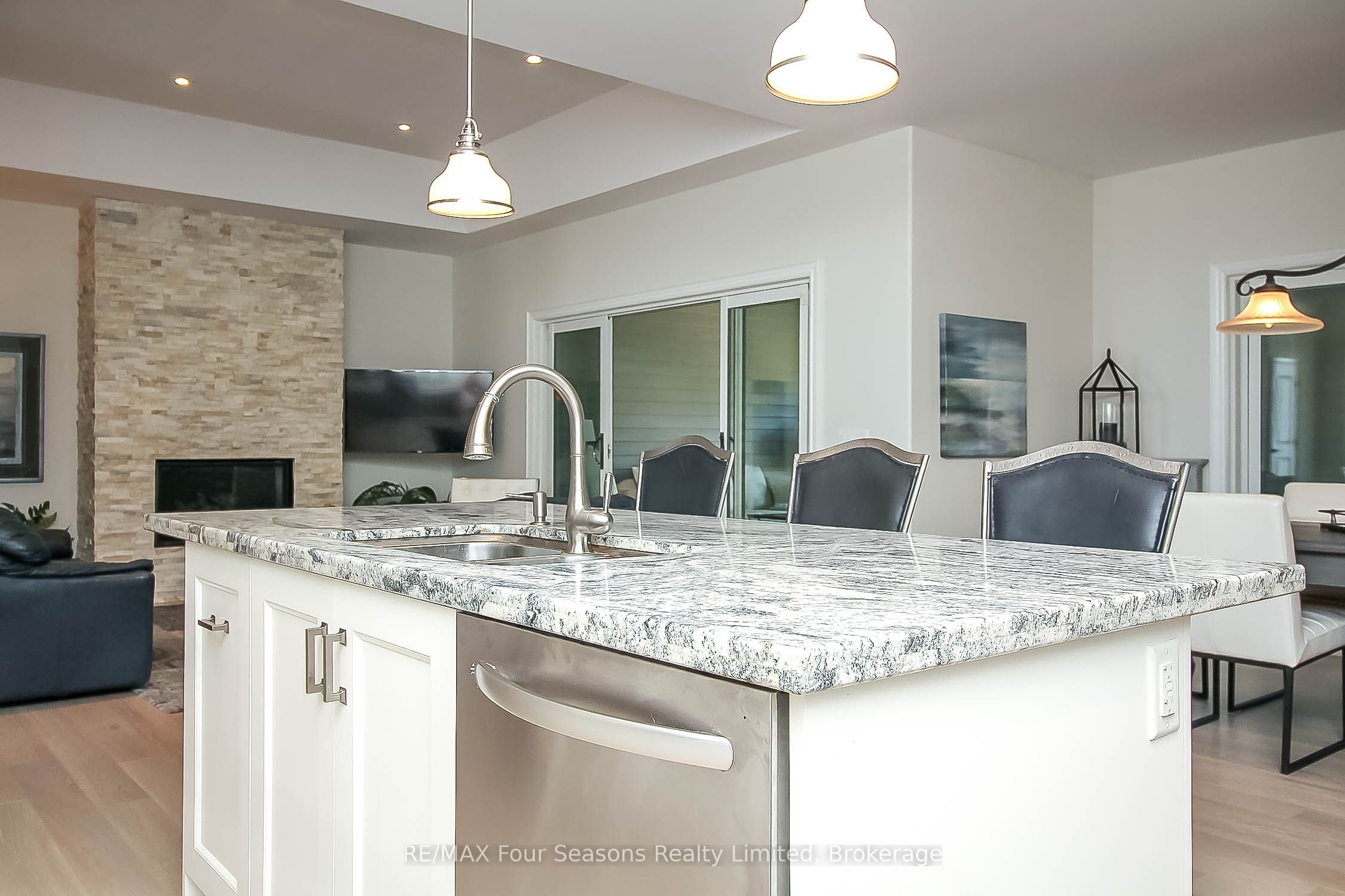 120 Schoolhouse Court Property Photo 15