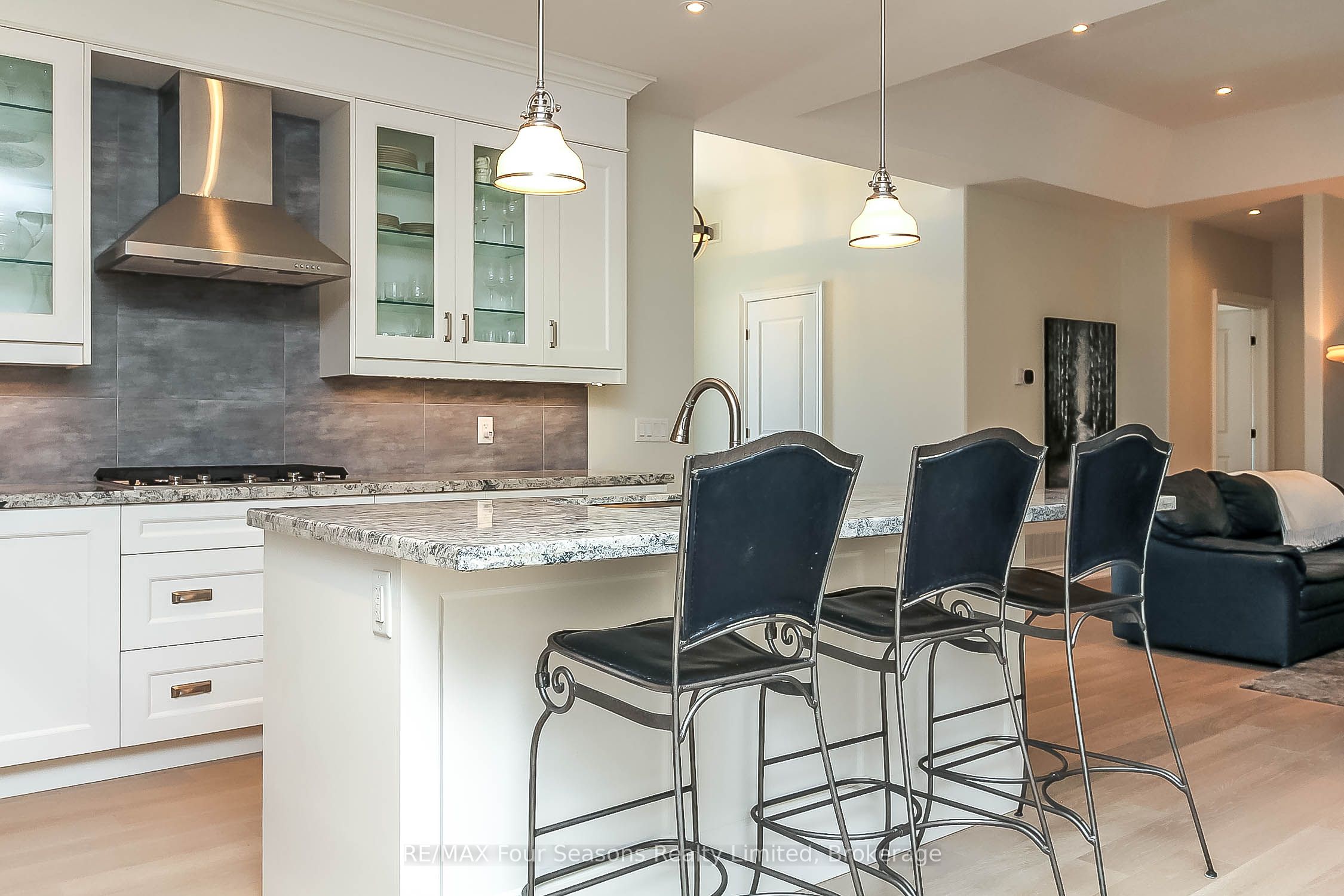 120 Schoolhouse Court Property Photo 18