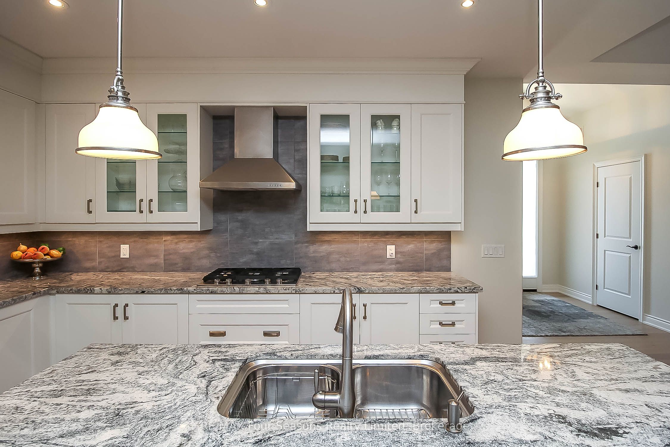 120 Schoolhouse Court Property Photo 21