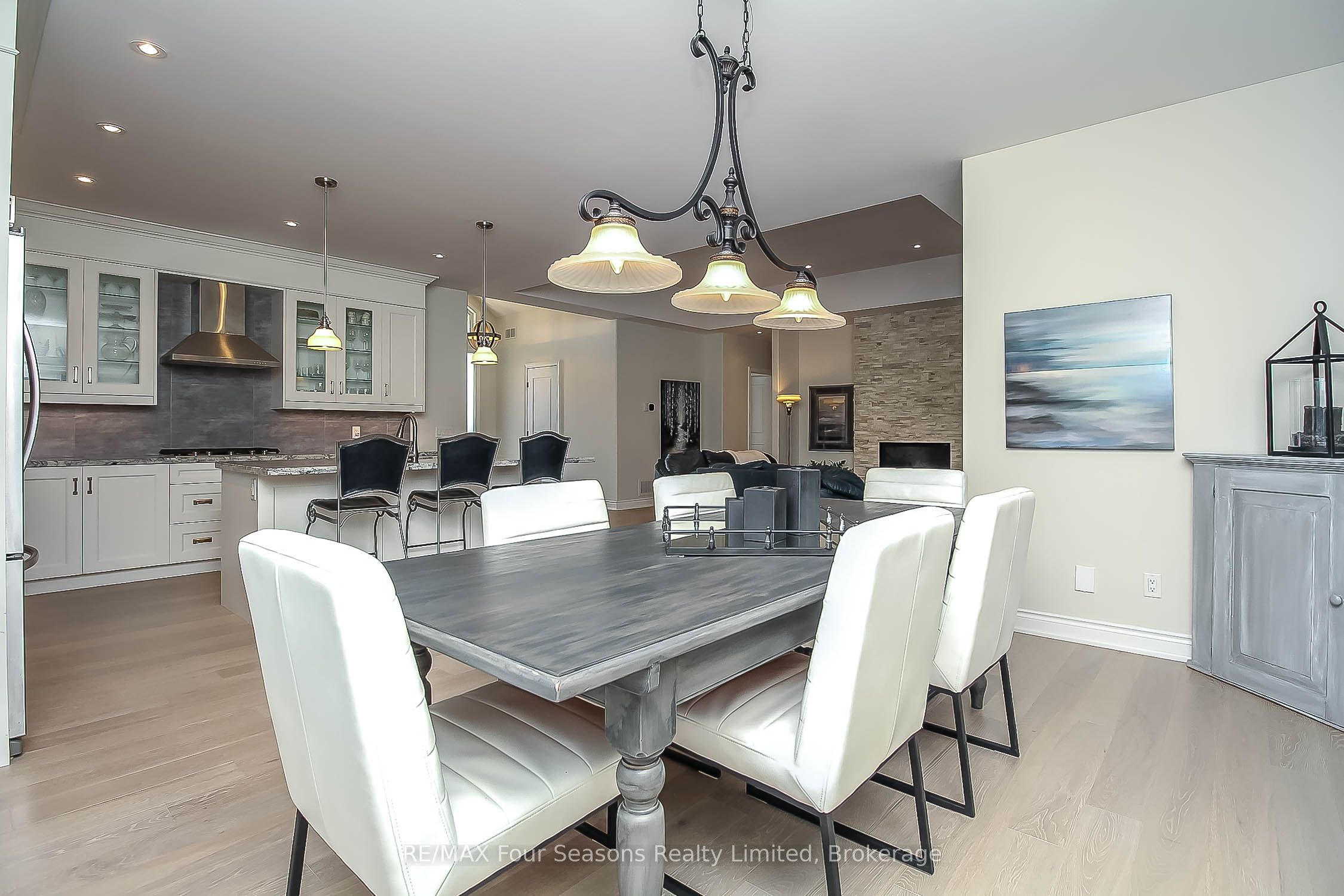 120 Schoolhouse Court Property Photo 25