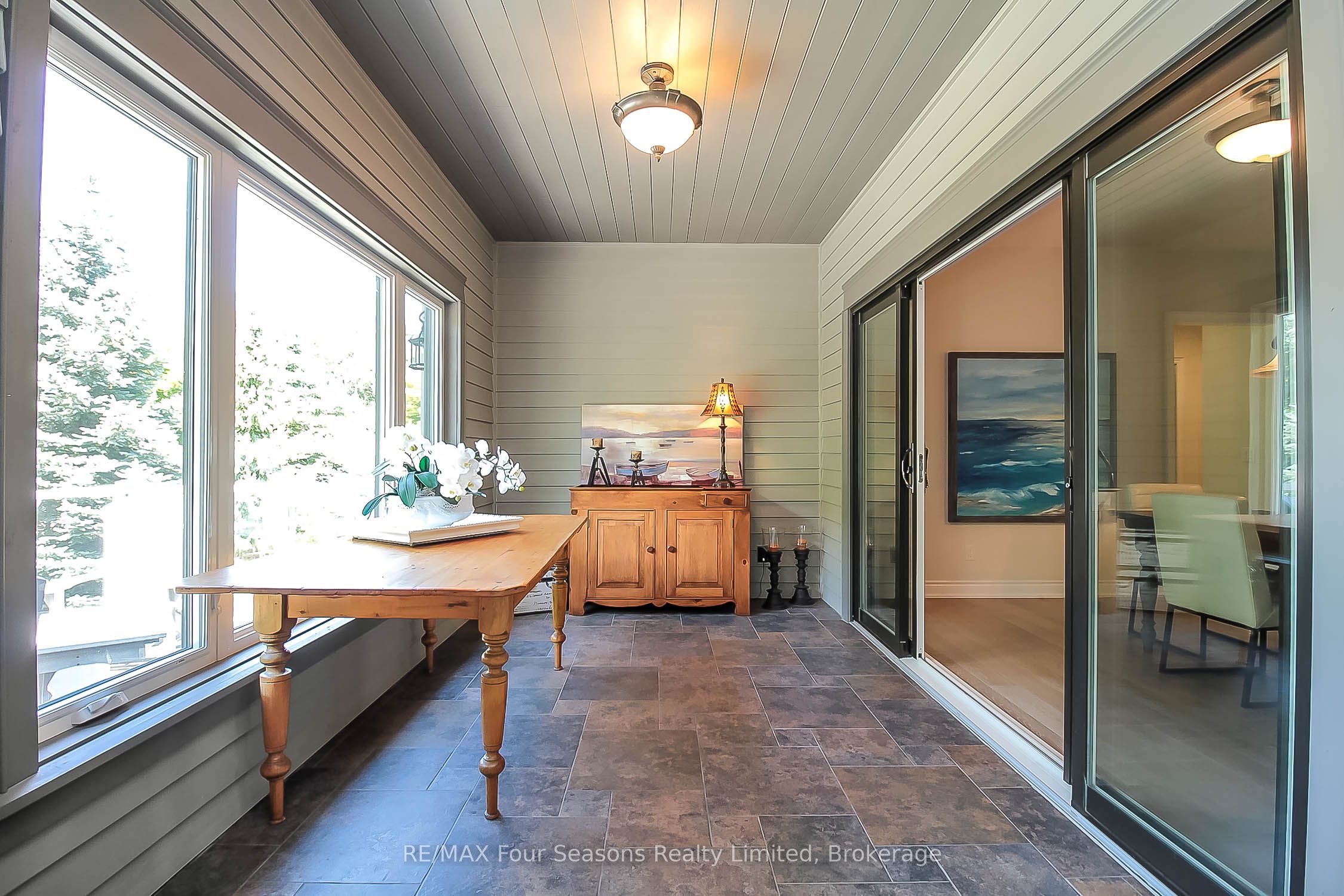 120 Schoolhouse Court Property Photo 28