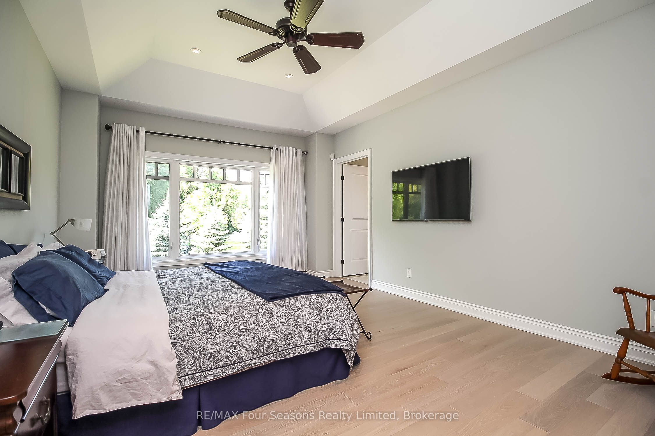 120 Schoolhouse Court Property Photo 29