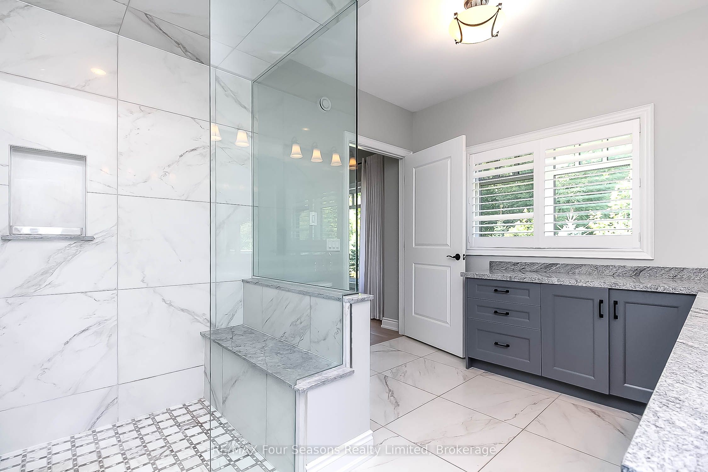 120 Schoolhouse Court Property Photo 33
