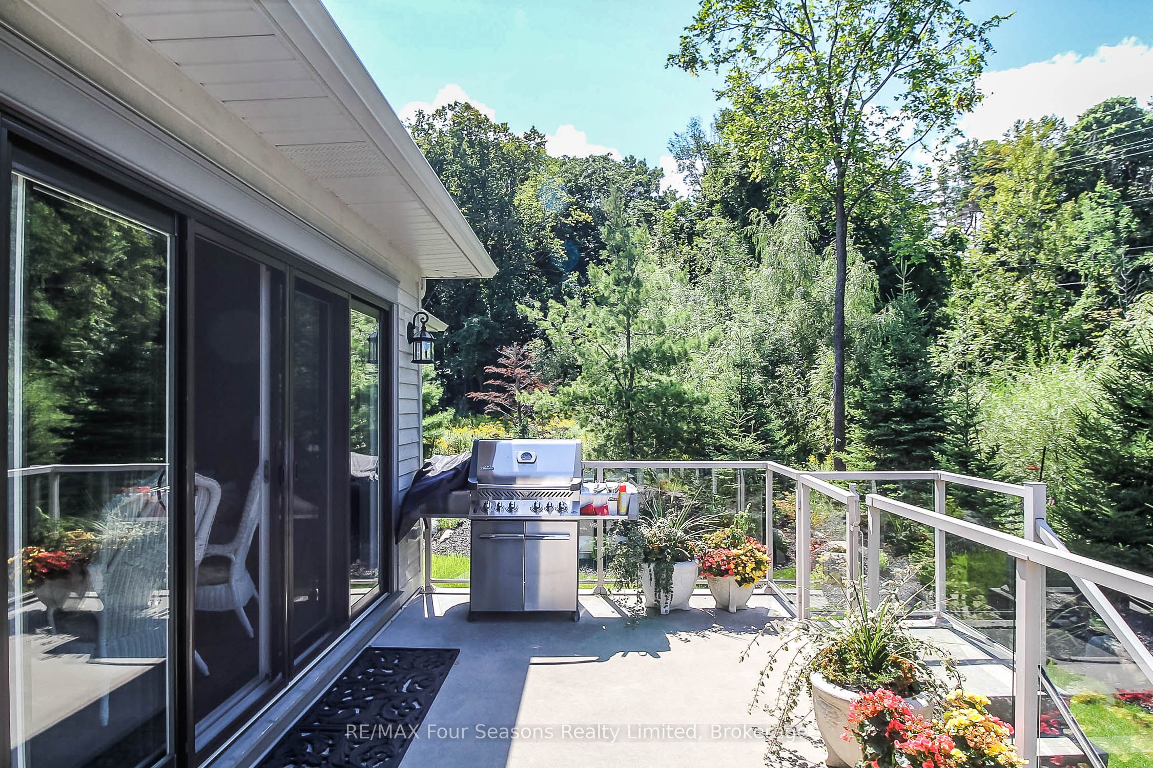 120 Schoolhouse Court Property Photo 45