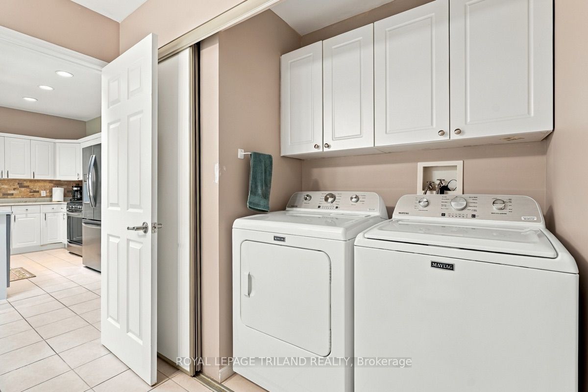 1337 Commissioners Road W 7 Property Photo 7