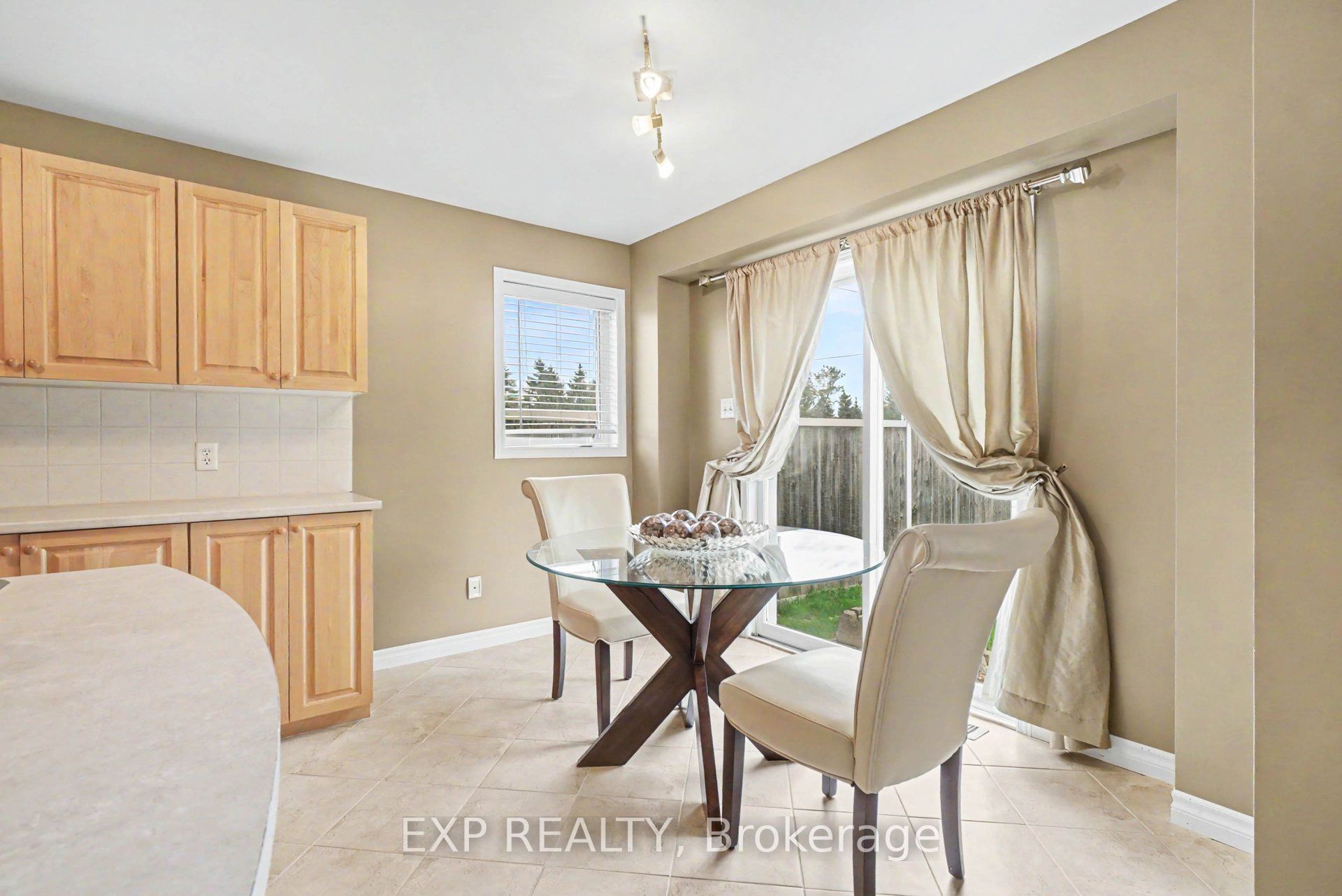 100 Rocky Hill Drive Property Photo 10