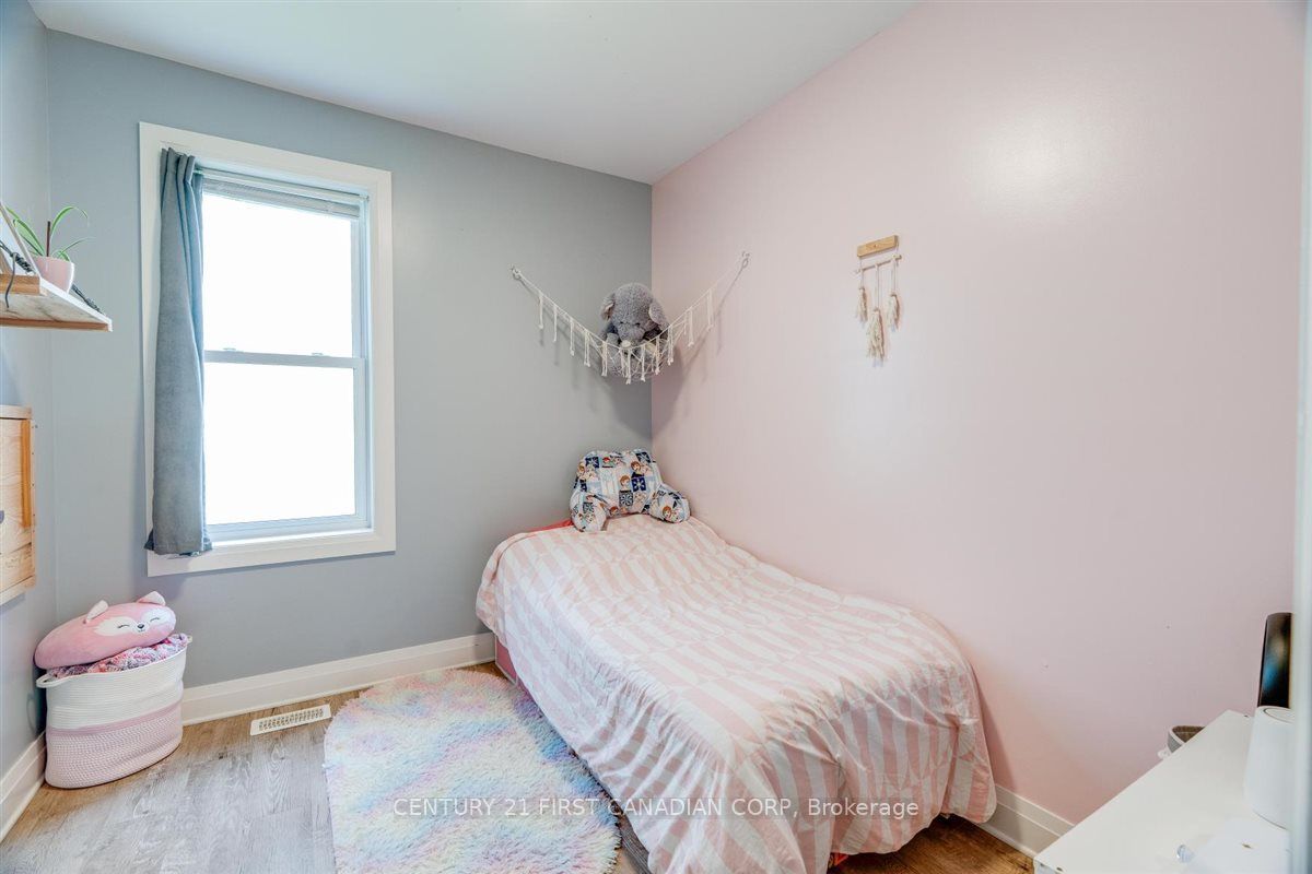 1025 King Street Property Photo 9