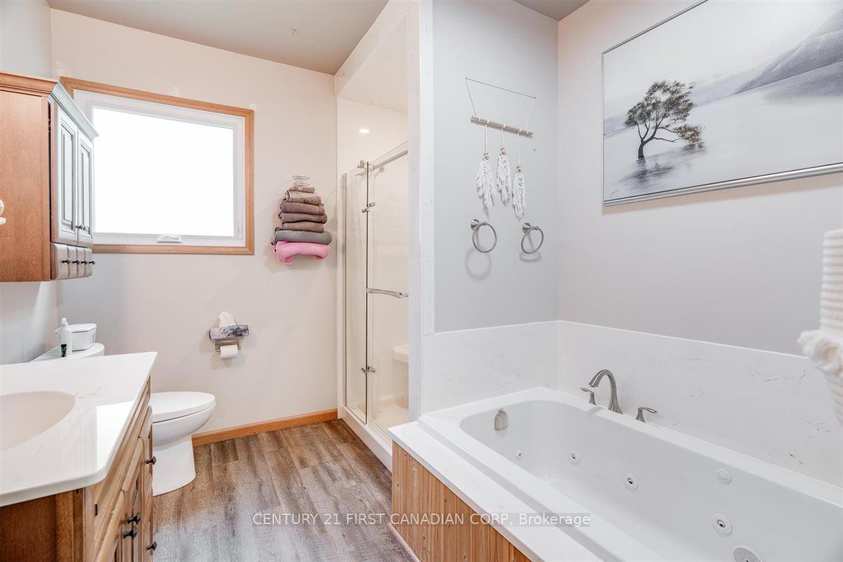 1025 King Street Property Photo 12