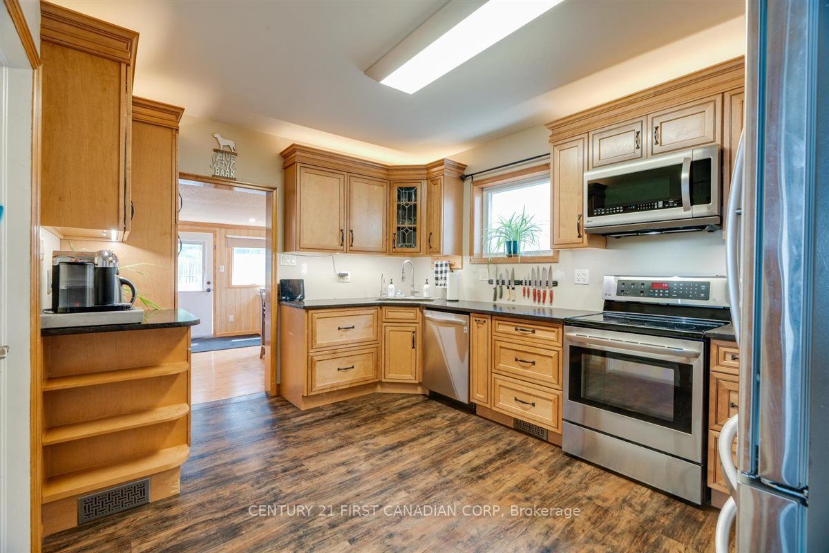 1025 King Street Property Photo 15
