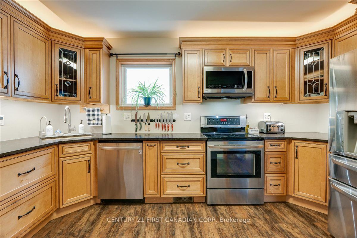 1025 King Street Property Photo 16