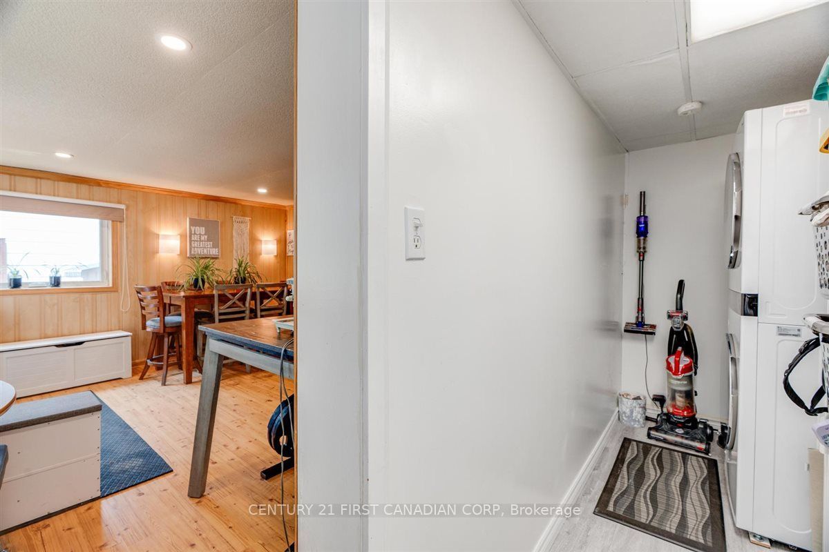 1025 King Street Property Photo 24