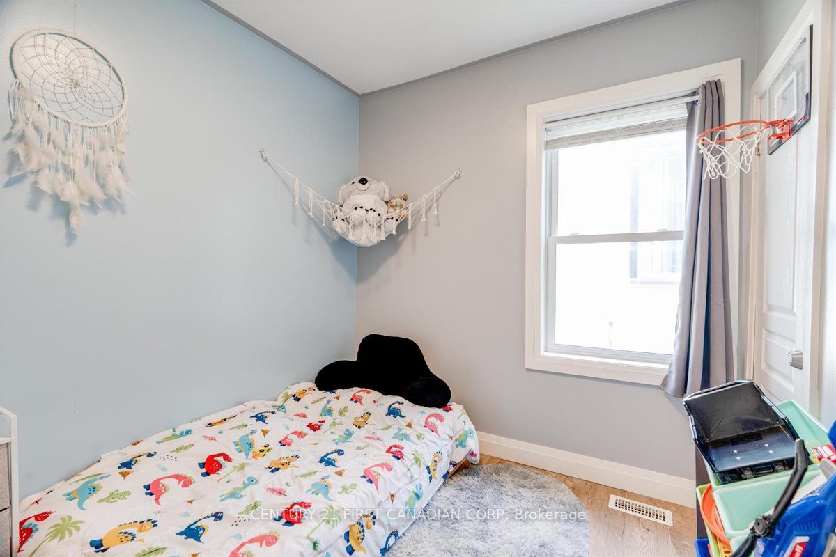 1025 King Street Property Photo 25