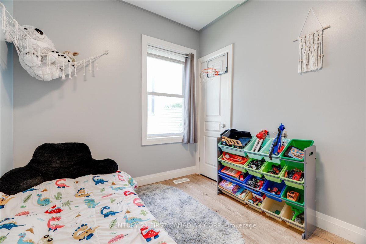 1025 King Street Property Photo 26