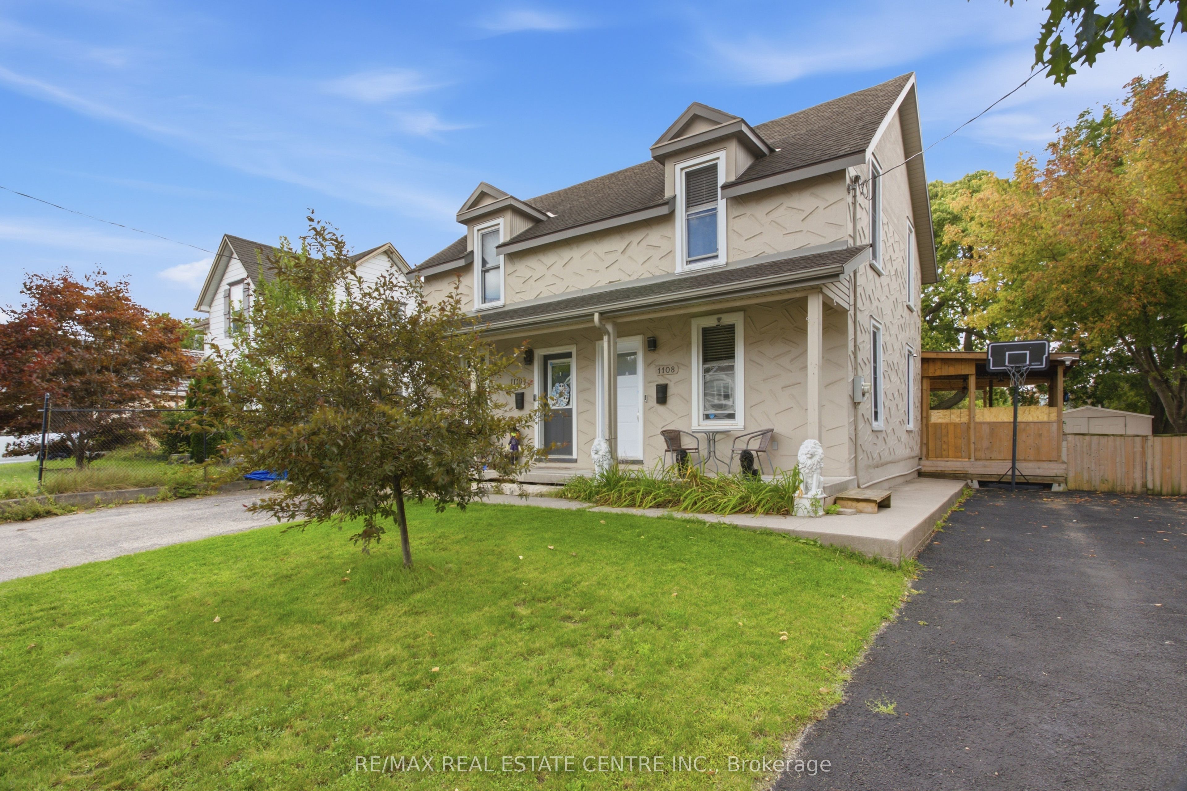 1108 Queenston Road Property Photo 1
